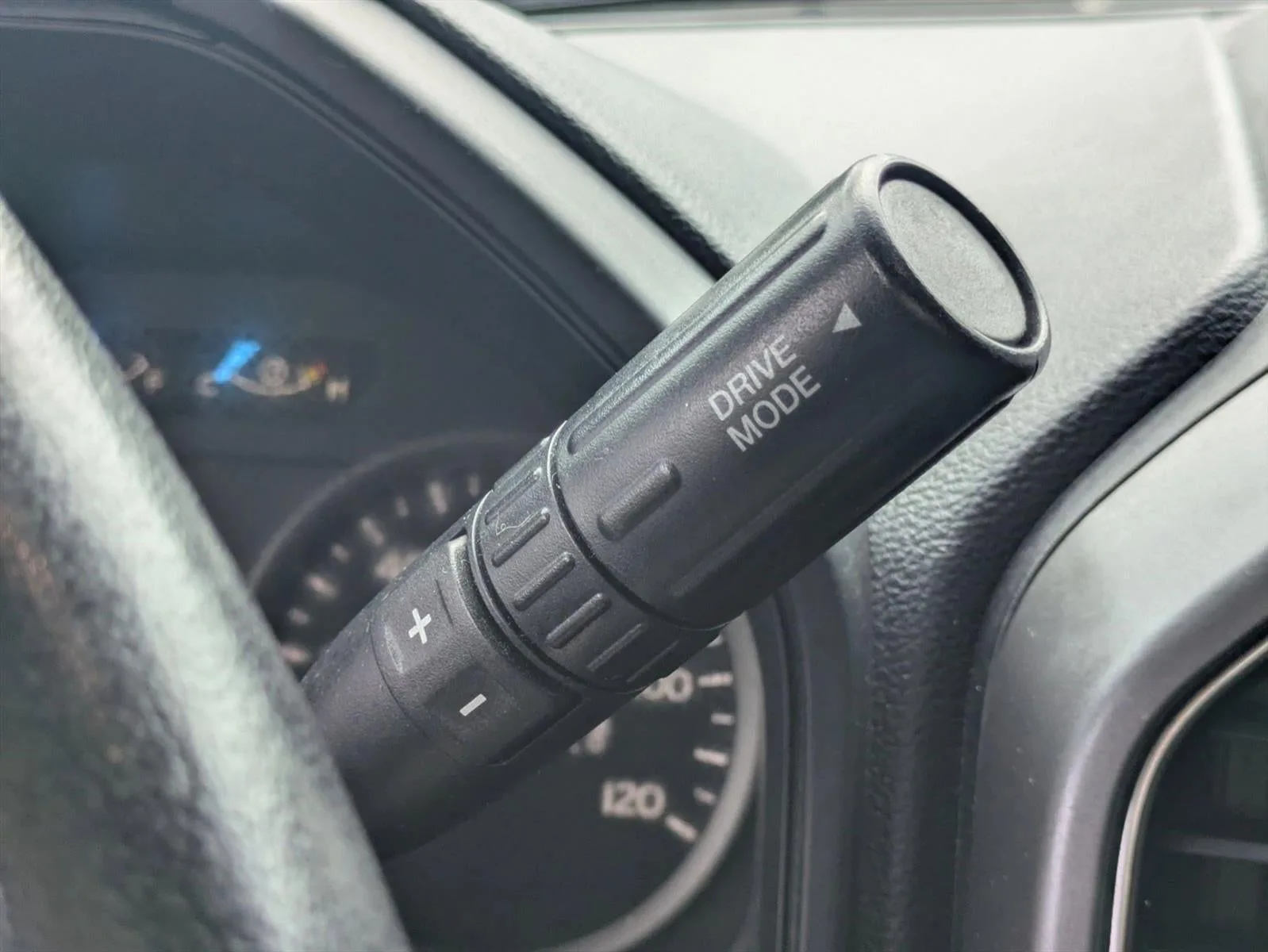2020 Ford F-150 XLT 2WD SuperCrew 5.5' Box photo 12