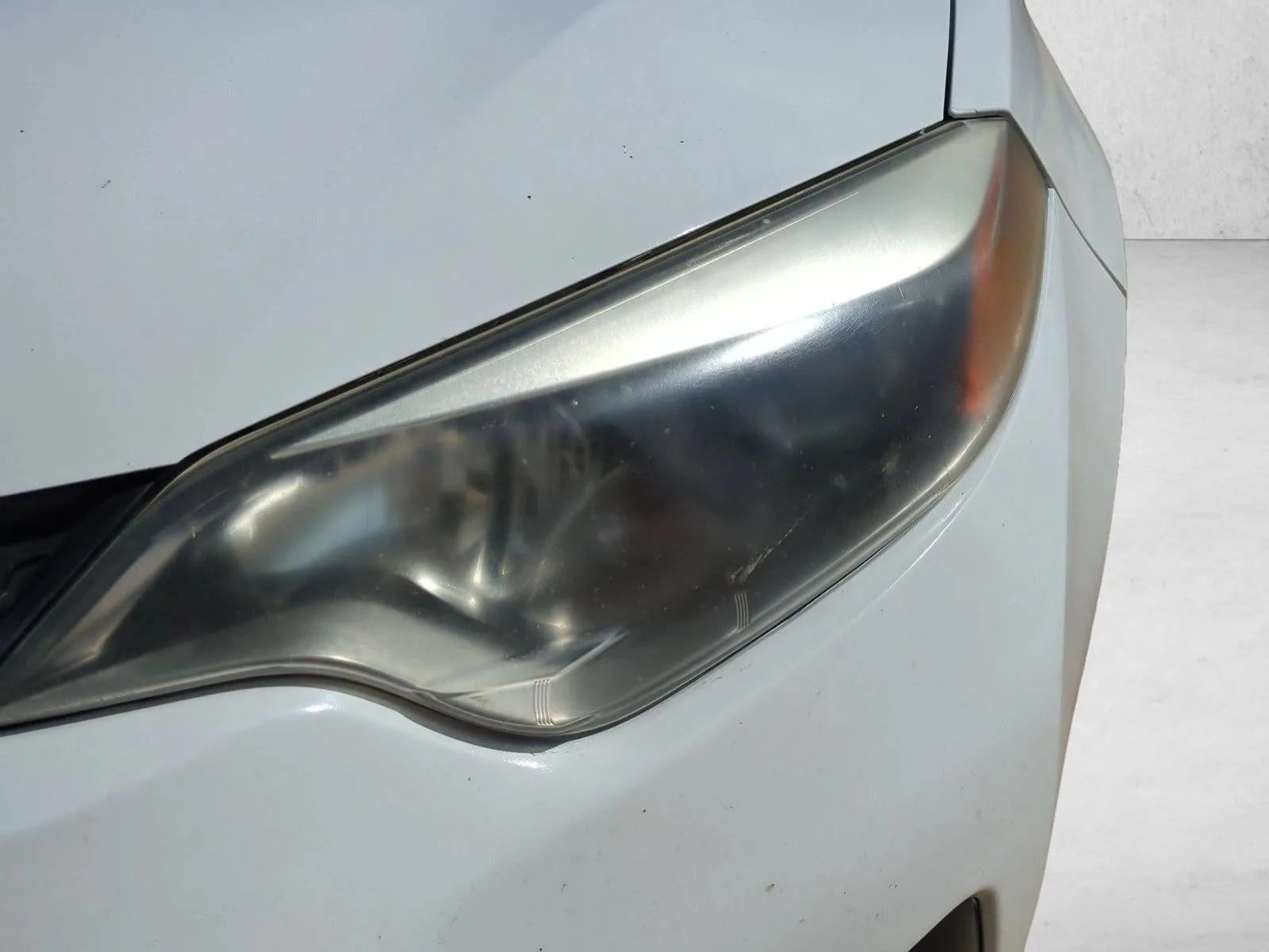 2015 Toyota Corolla 4dr Sdn CVT Auto S (SE) photo 9