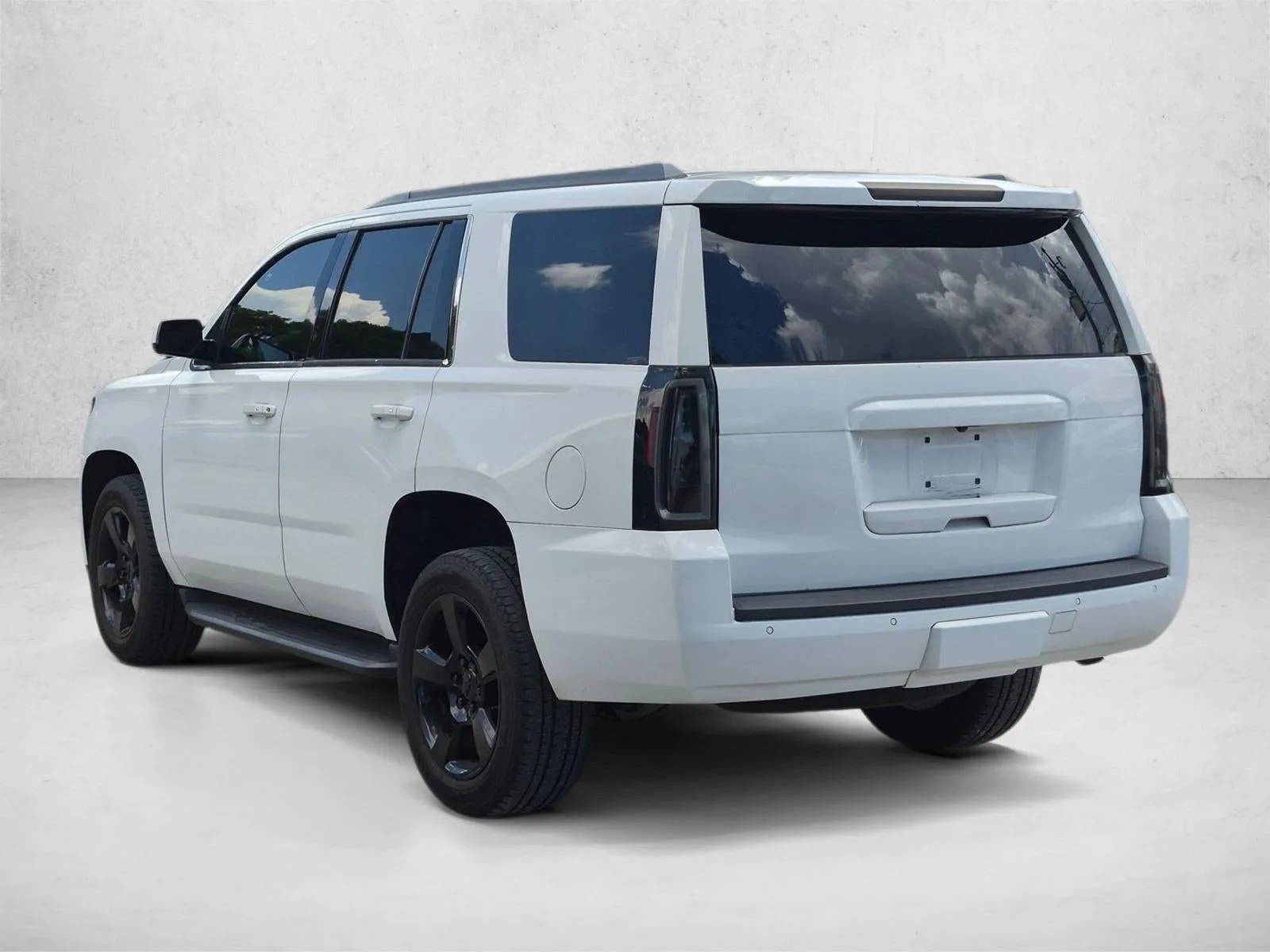 2017 Chevrolet Tahoe LT photo 7