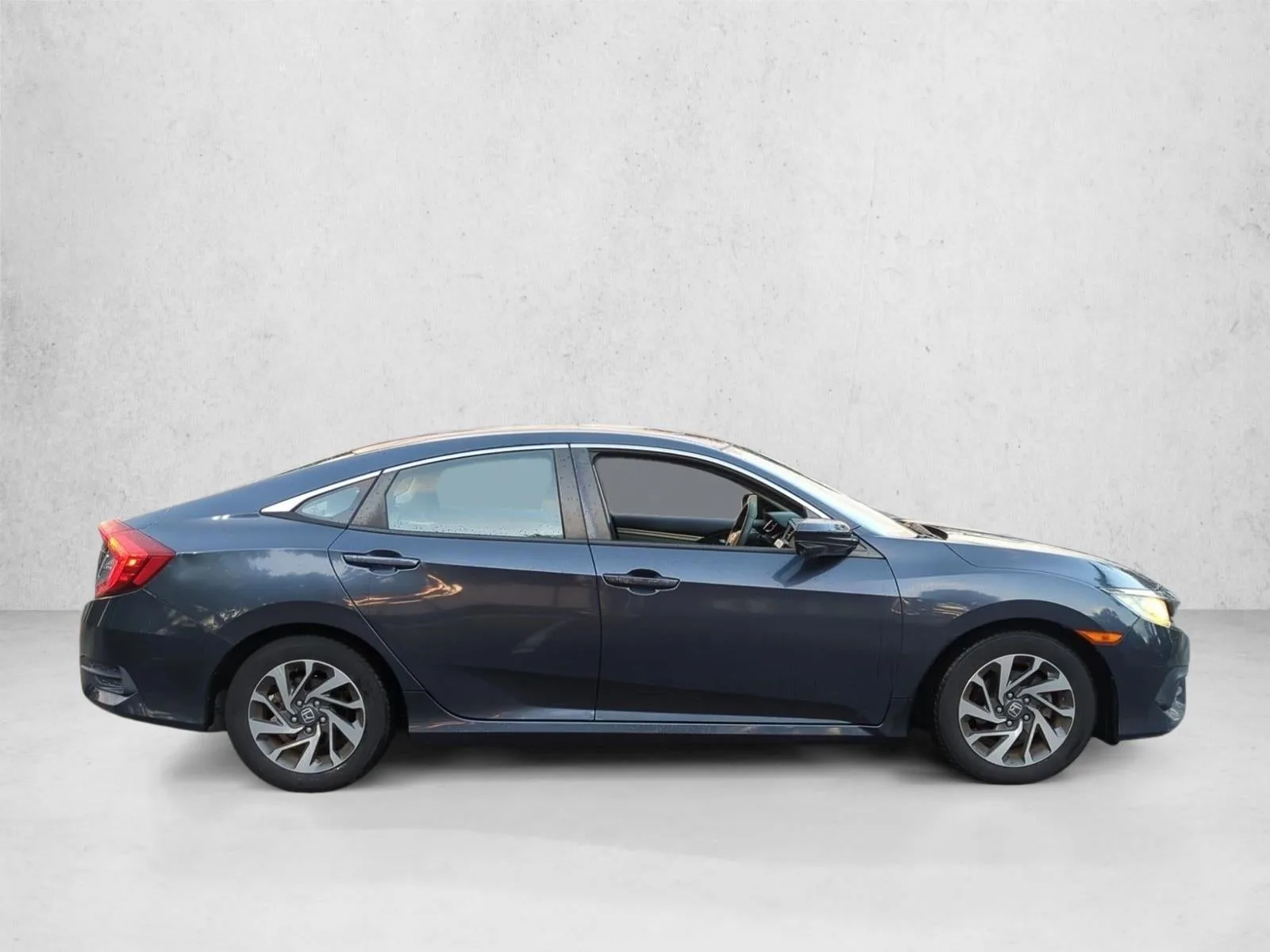 2016 Honda Civic Sedan EX CVT photo 2