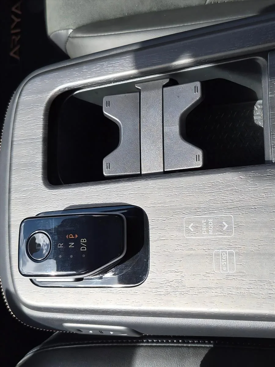 2023 Nissan ARIYA ENGAGE FWD photo 12