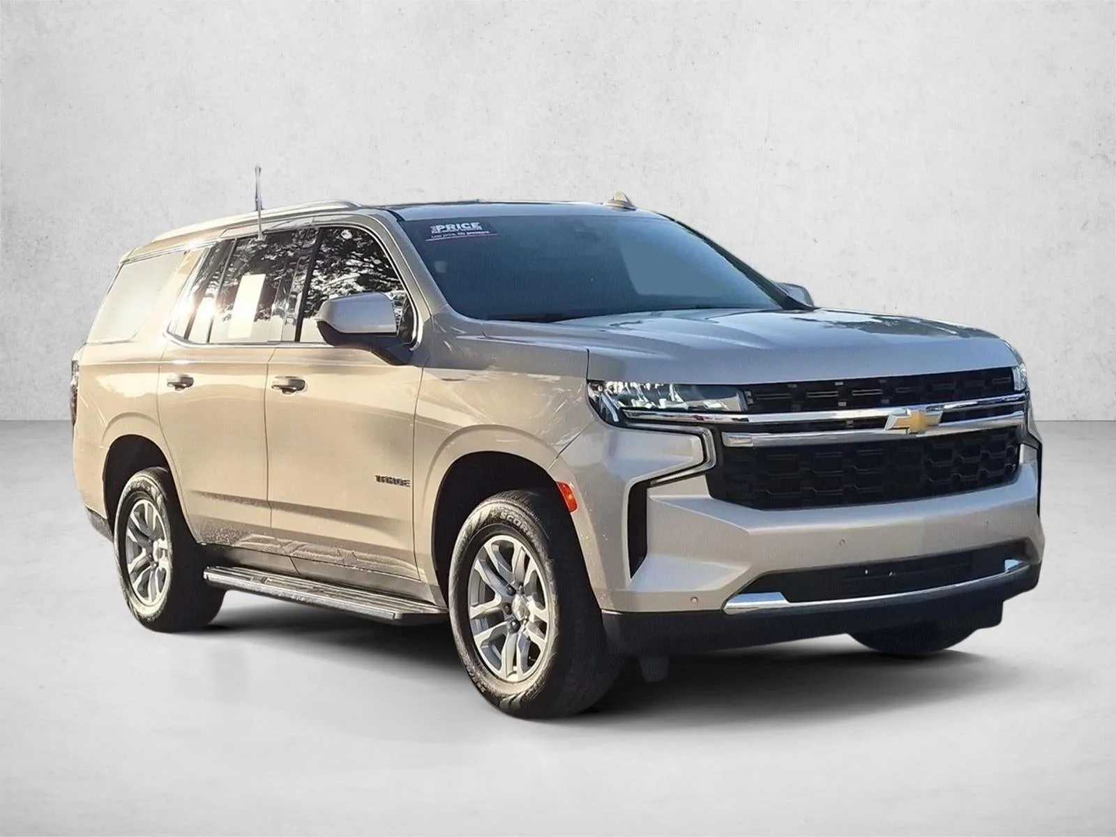 2022 Chevrolet Tahoe LS photo 3