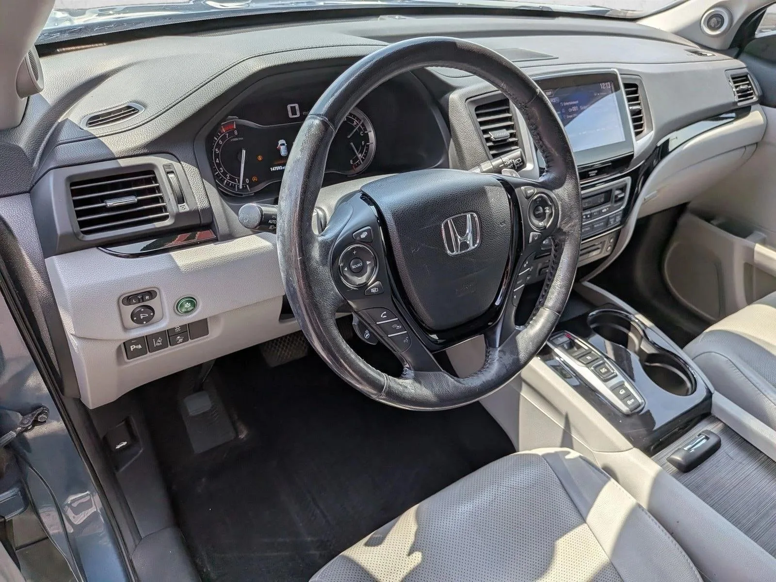 2017 Honda Pilot Elite AWD photo 10