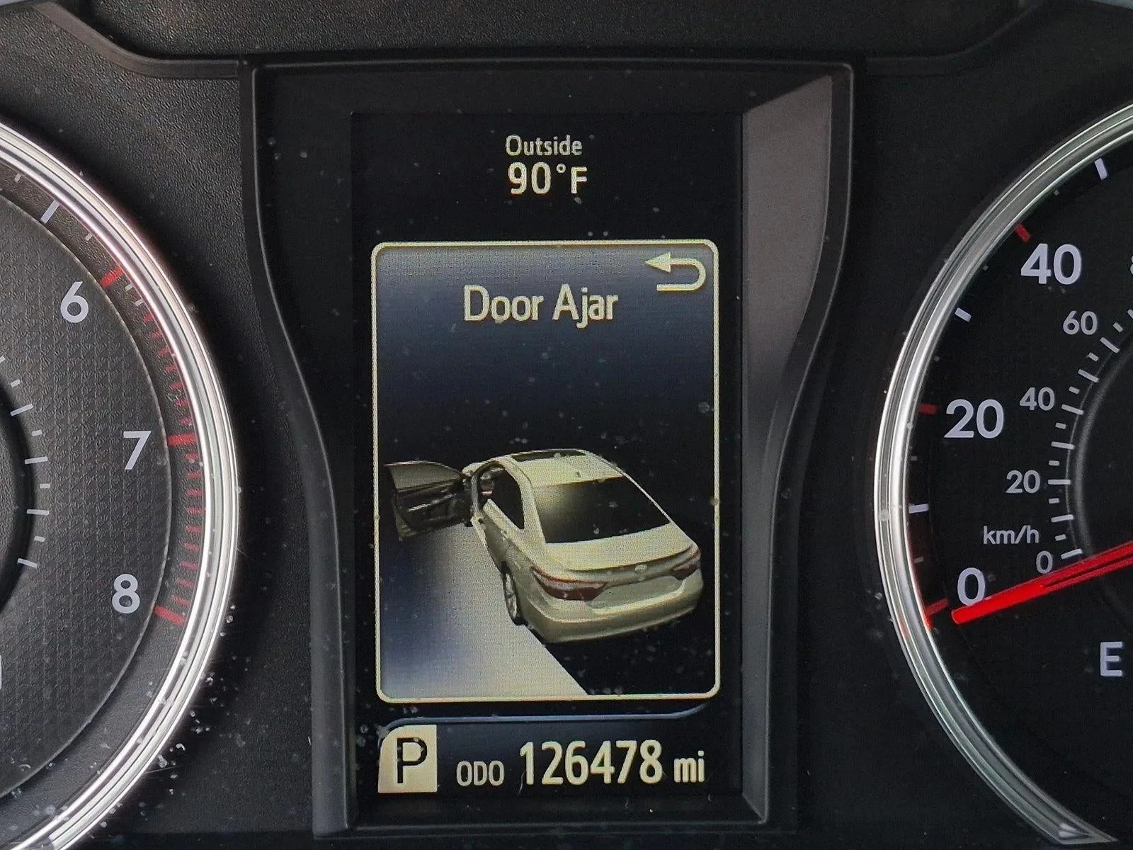 2015 Toyota Camry 4dr Sdn I4 Auto SE (SE) photo 10