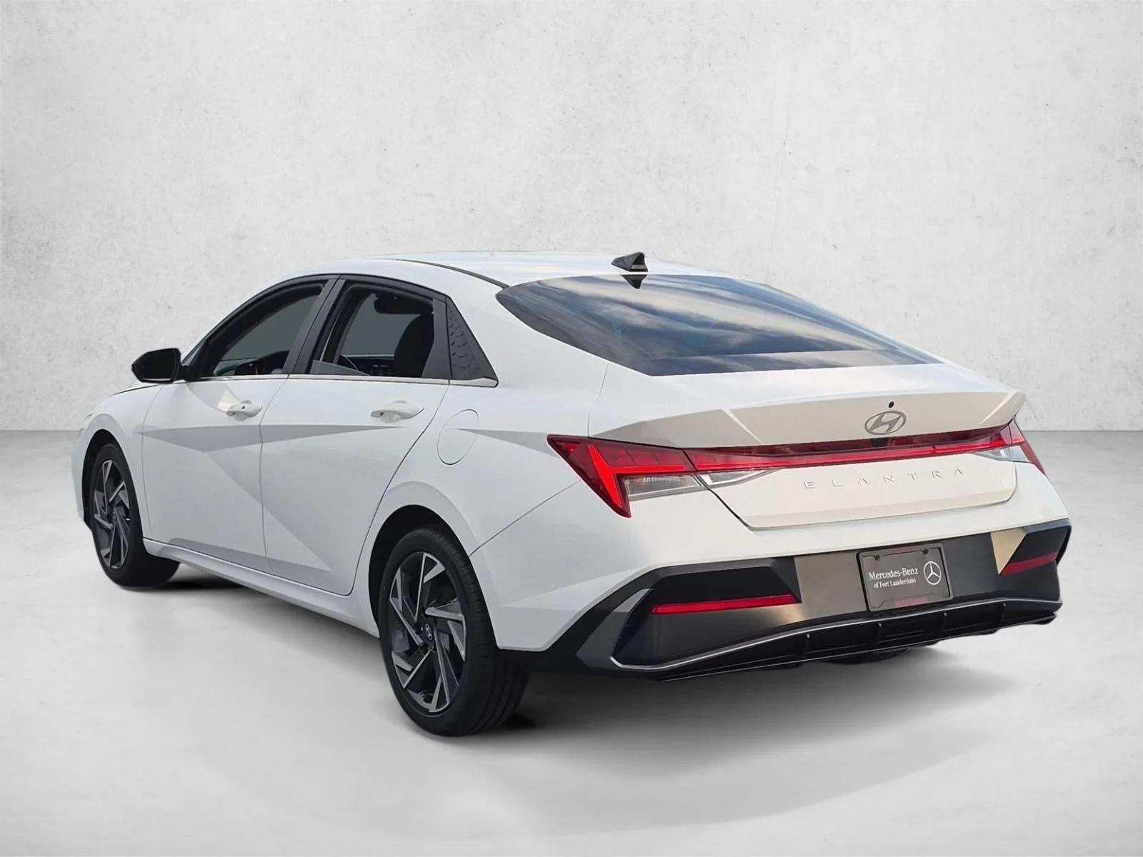2024 Hyundai ELANTRA SEL IVT photo 8