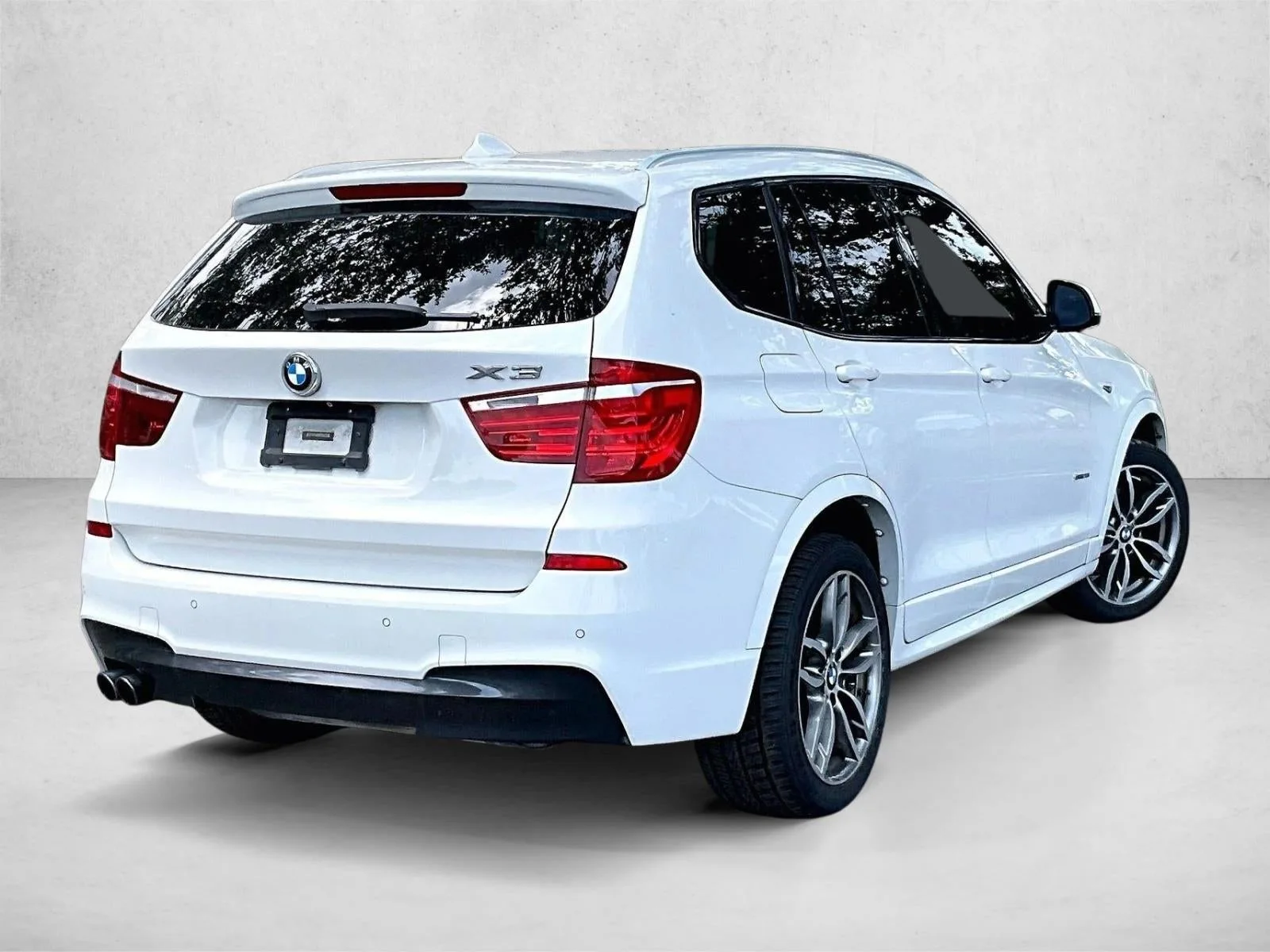 2017 BMW X3 sDrive28i photo 2