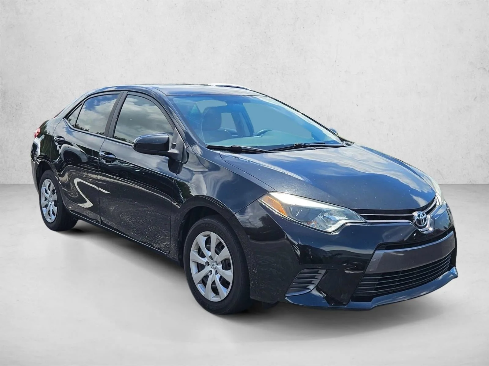2016 Toyota Corolla 4dr Sdn CVT Auto LE (Natl) photo 3