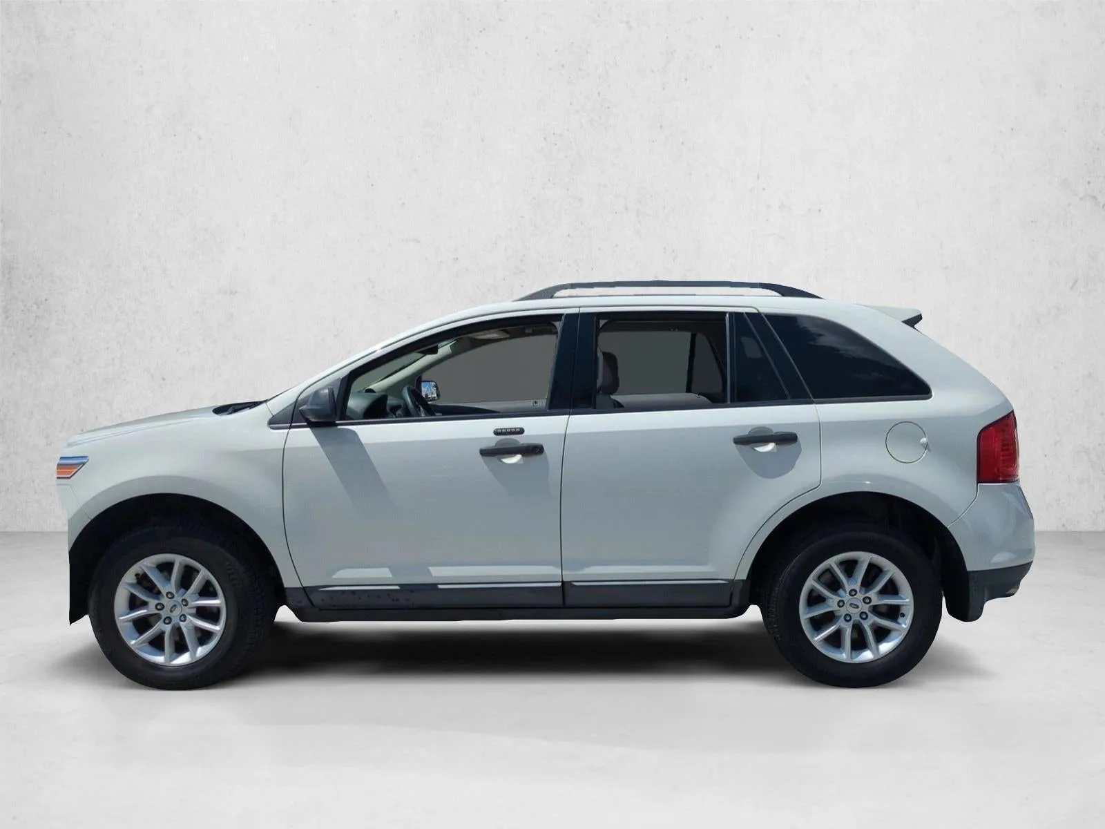 2013 Ford Edge 4dr SE FWD photo 9