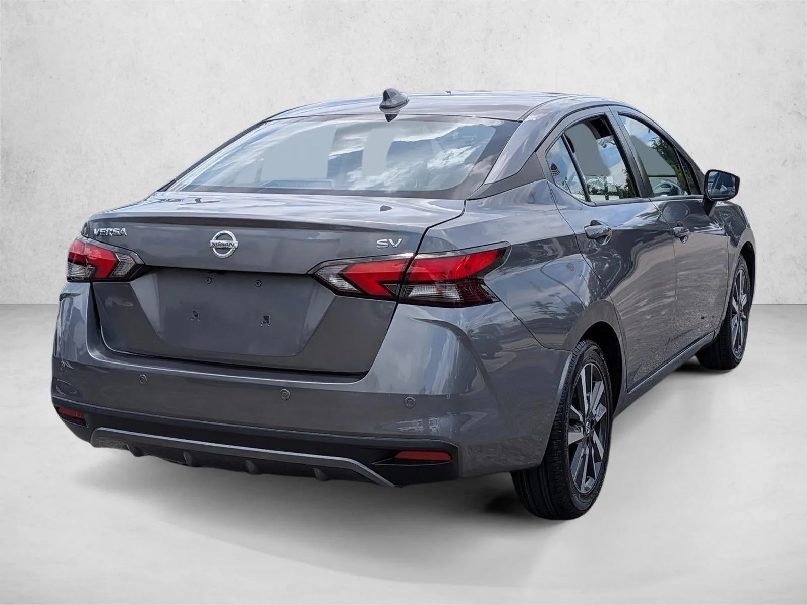 2021 Nissan Versa SV CVT photo 5