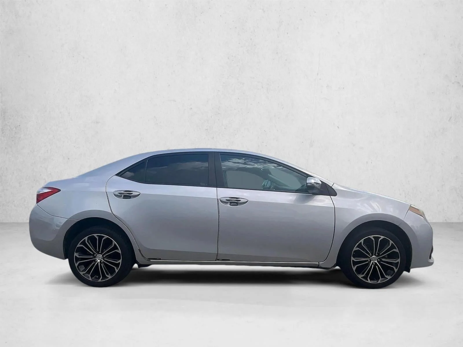2014 Toyota Corolla L photo 3