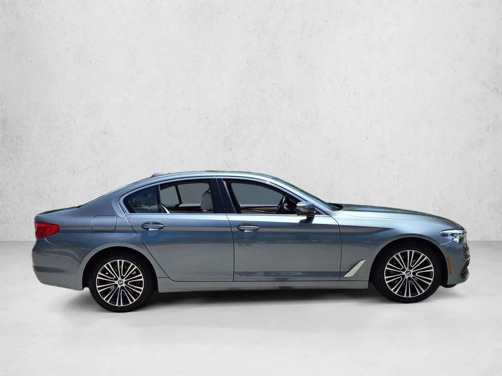 2019 BMW 530i Sedan photo 4