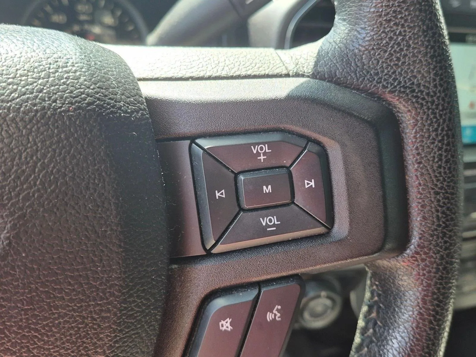 2016 Ford F-150 XLT photo 11