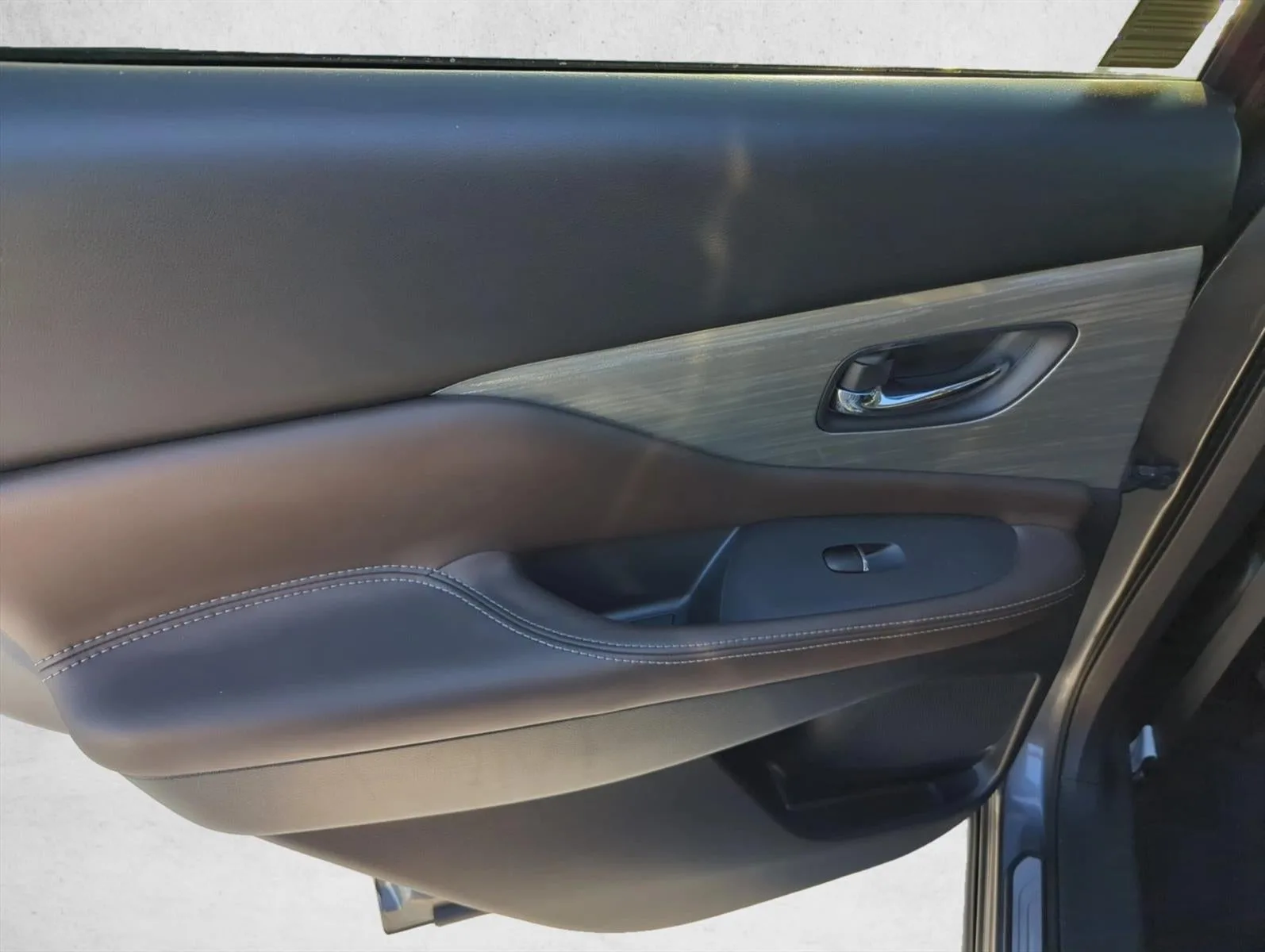 2015 Nissan Murano AWD 4dr Platinum photo 9