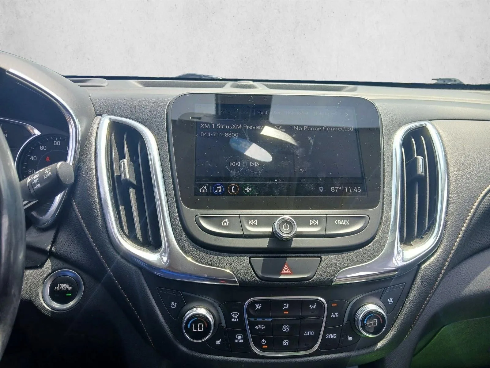 2019 Chevrolet Equinox FWD Premier photo 11