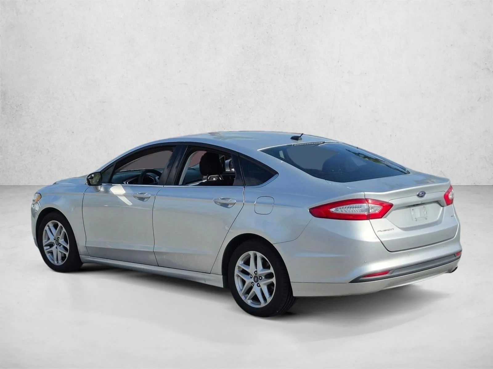2016 Ford Fusion 4dr Sdn SE FWD photo 7