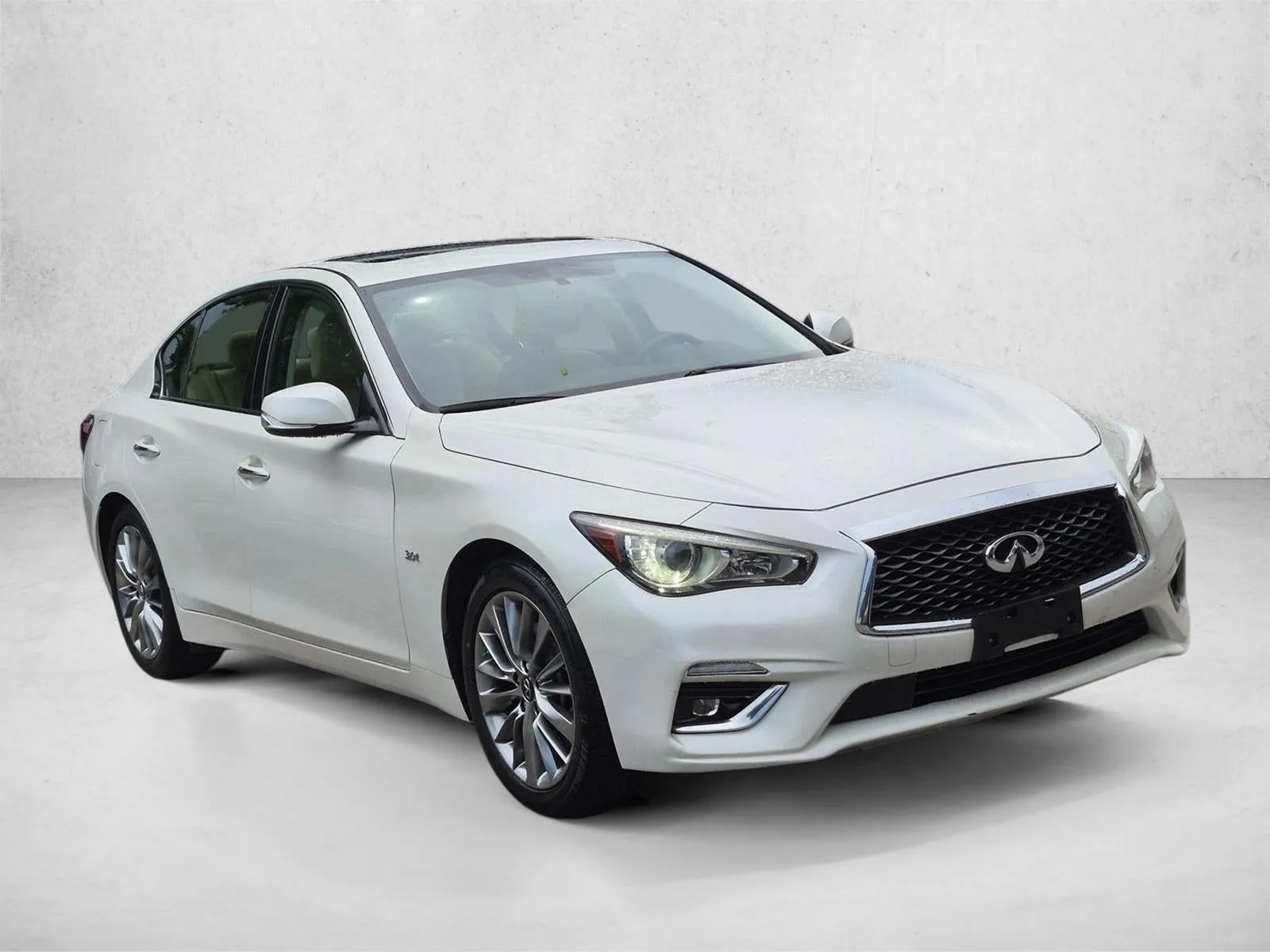 2019 INFINITI Q50 3.0t LUXE photo 3