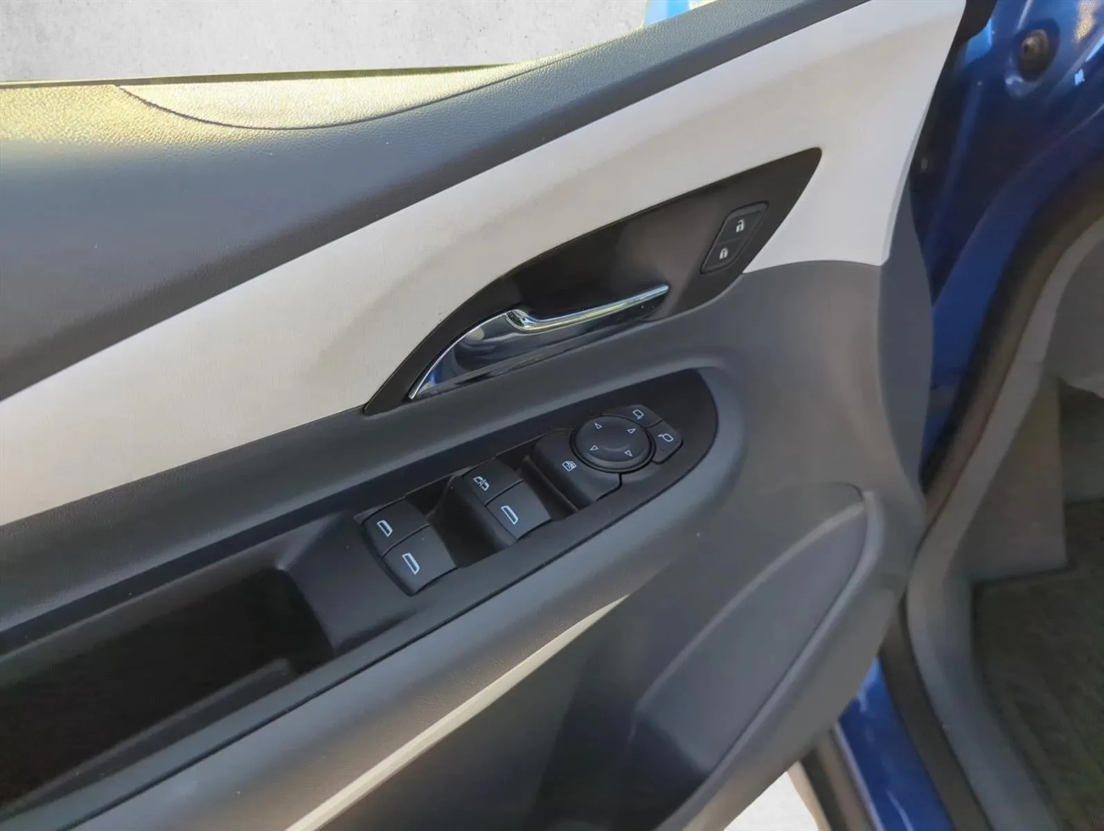 2020 Chevrolet Bolt EV 5dr Wgn Premier photo 11