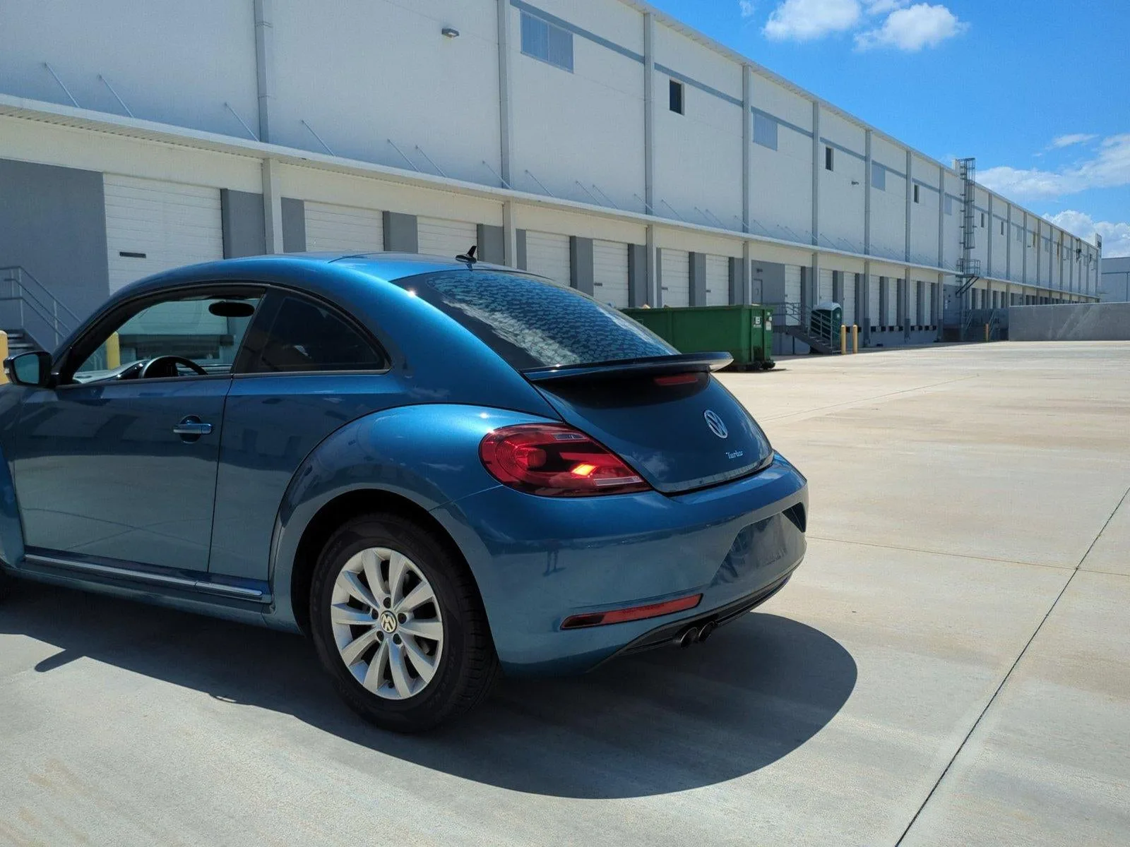 2019 Volkswagen Beetle S Auto photo 7