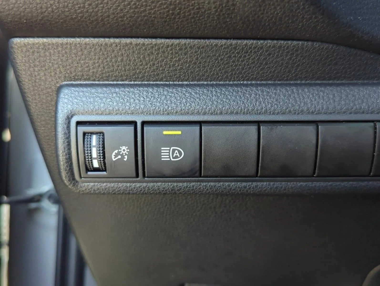 2021 Toyota Corolla LE CVT (Natl) photo 9