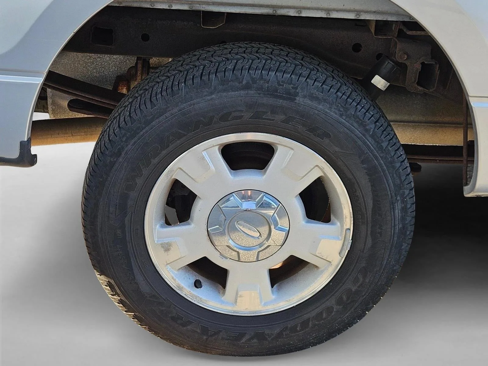 2010 Ford F-150 2WD SuperCrew 5-1/2 Ft Box XLT photo 8