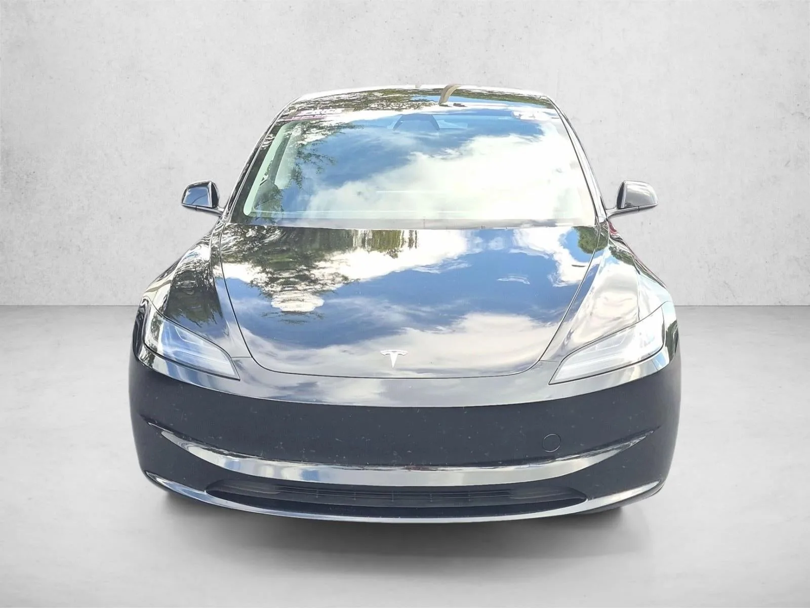 2025 Tesla Model 3 Long Range photo 2
