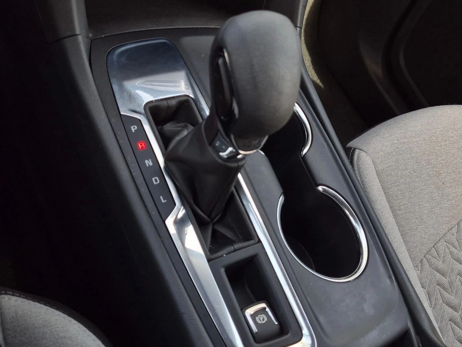 2024 Chevrolet Equinox FWD LS photo 11