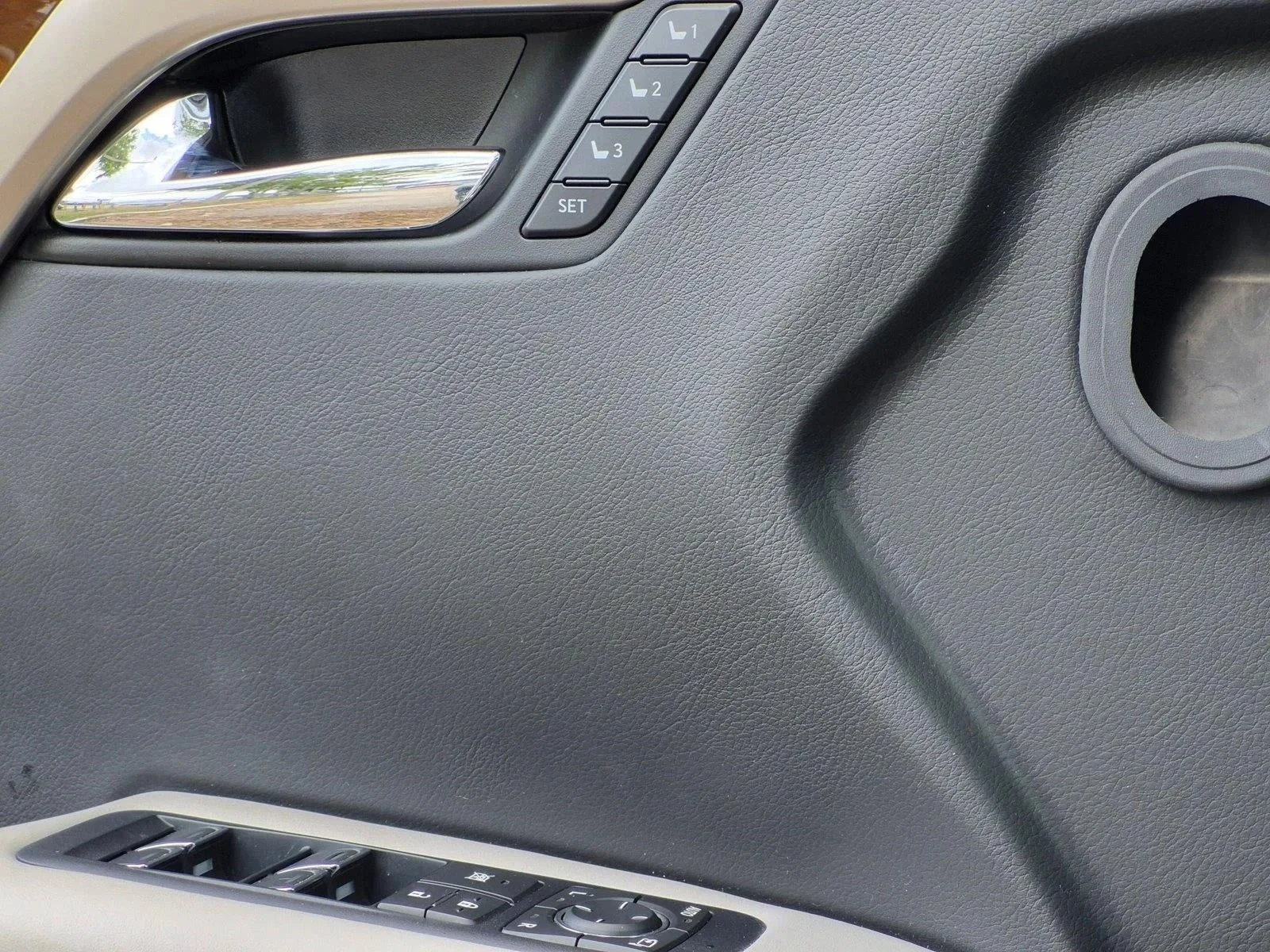 2017 Lexus RX 350 FWD photo 2