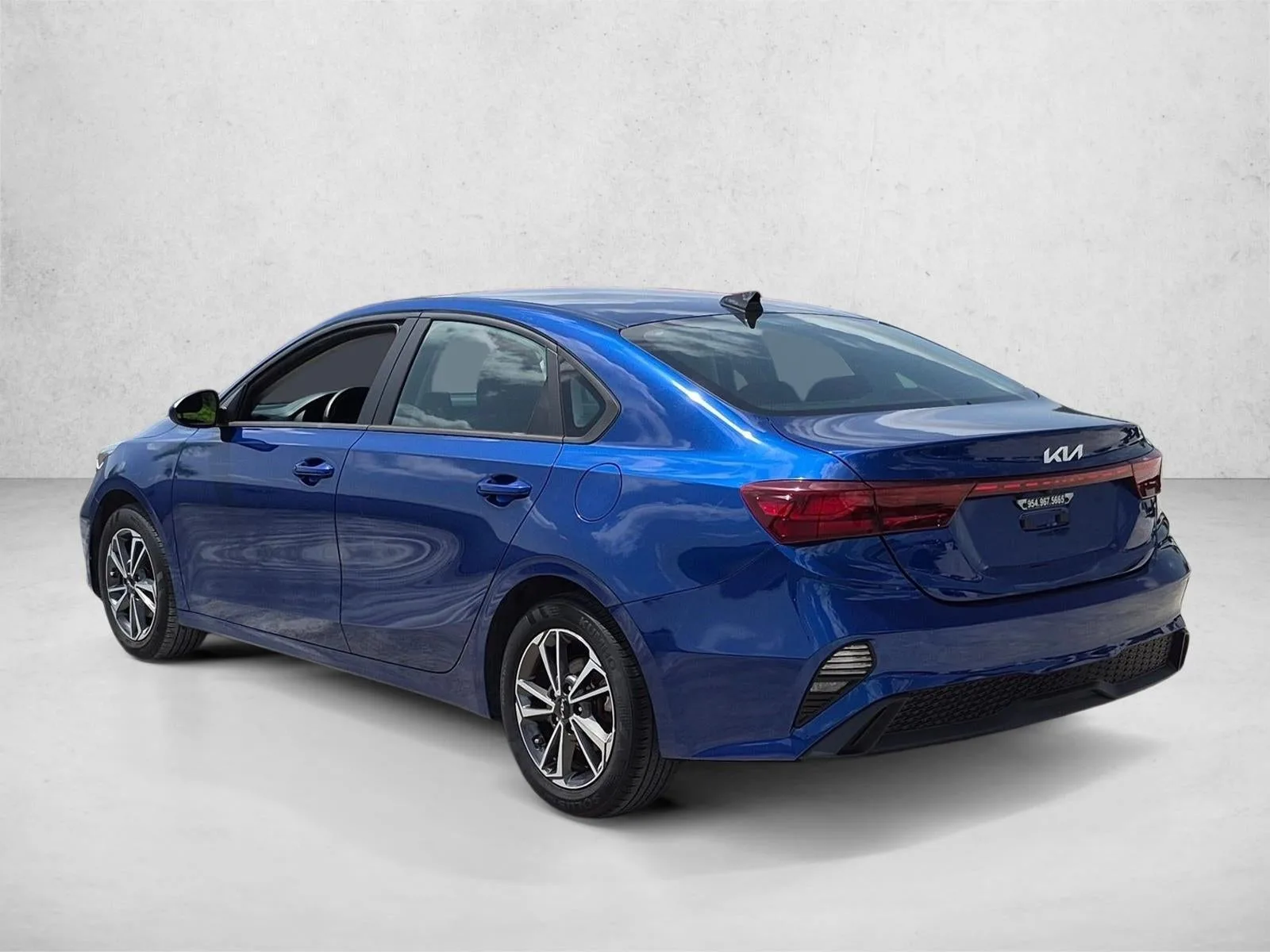 2023 Kia Forte LXS IVT photo 7