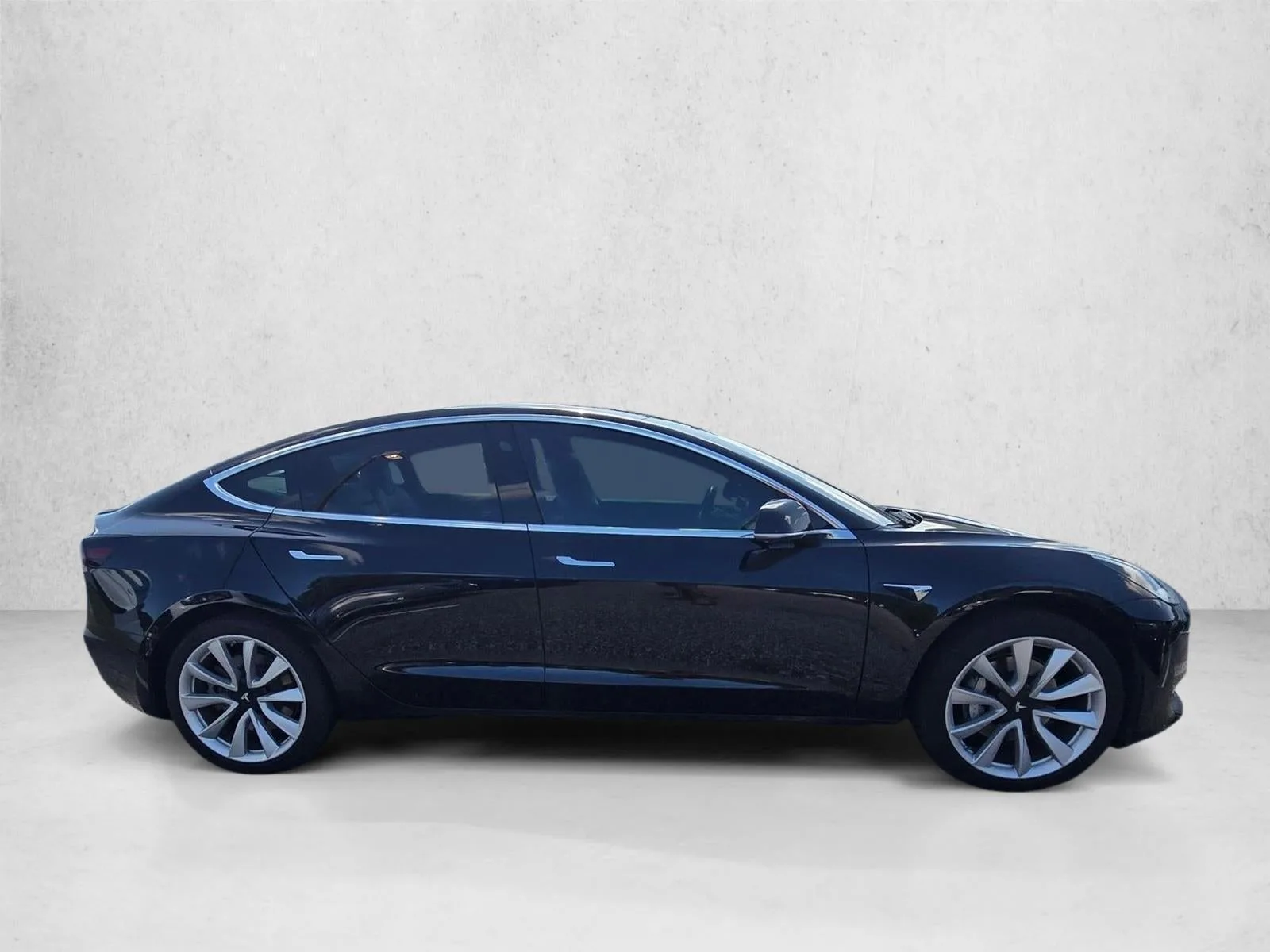 2018 Tesla Model 3 Long Range Battery RWD photo 4