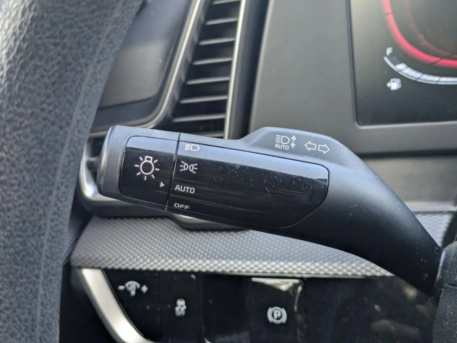 2023 Kia Sportage LX FWD photo 7