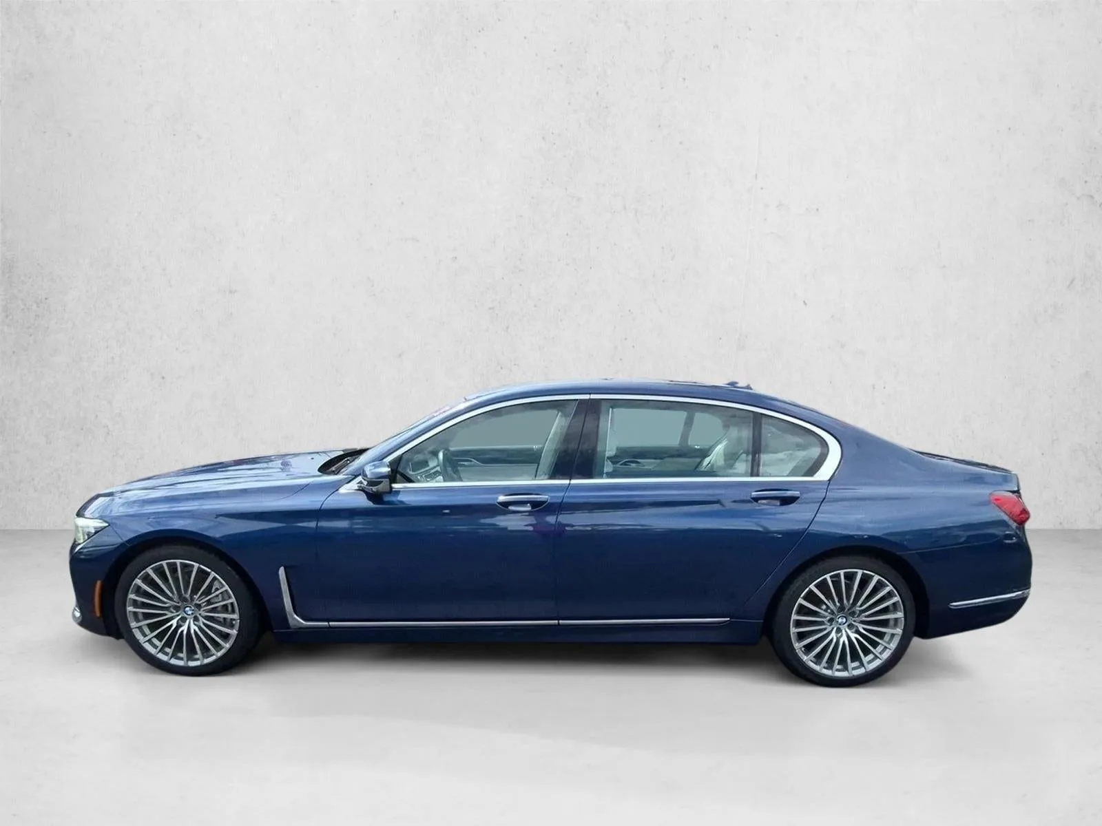 2022 BMW 740 i photo 9