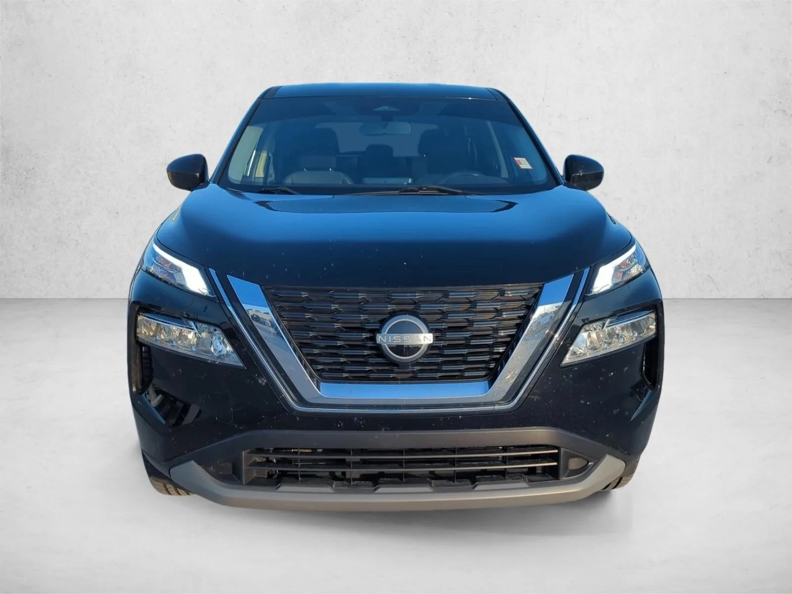 2023 Nissan Rogue FWD SV photo 2