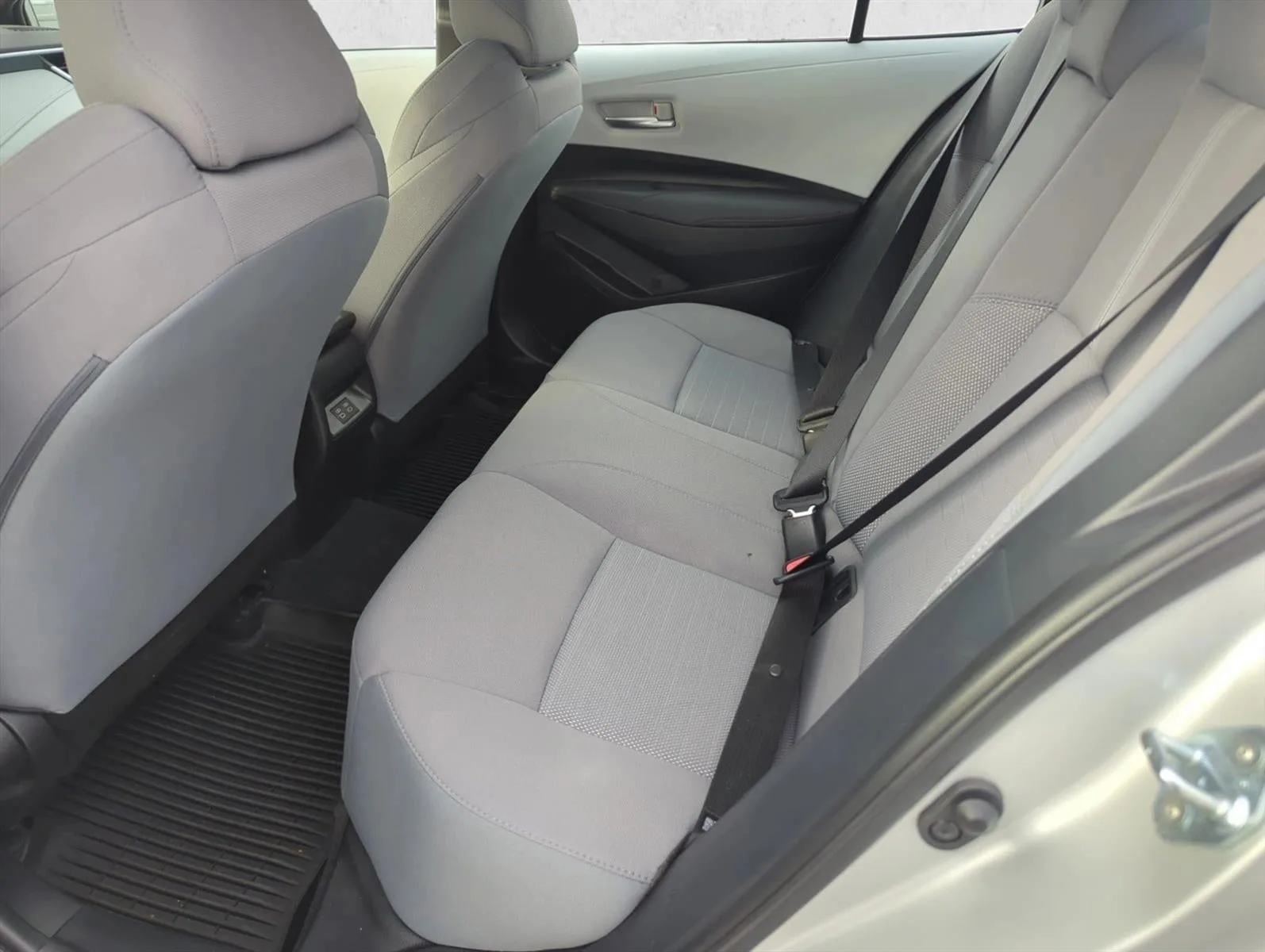 2024 Toyota Corolla SE CVT (Natl) photo 7