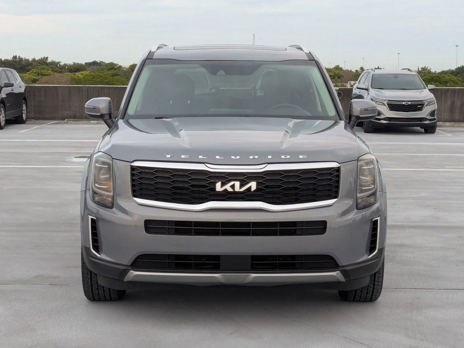 2022 Kia Telluride Base photo 2
