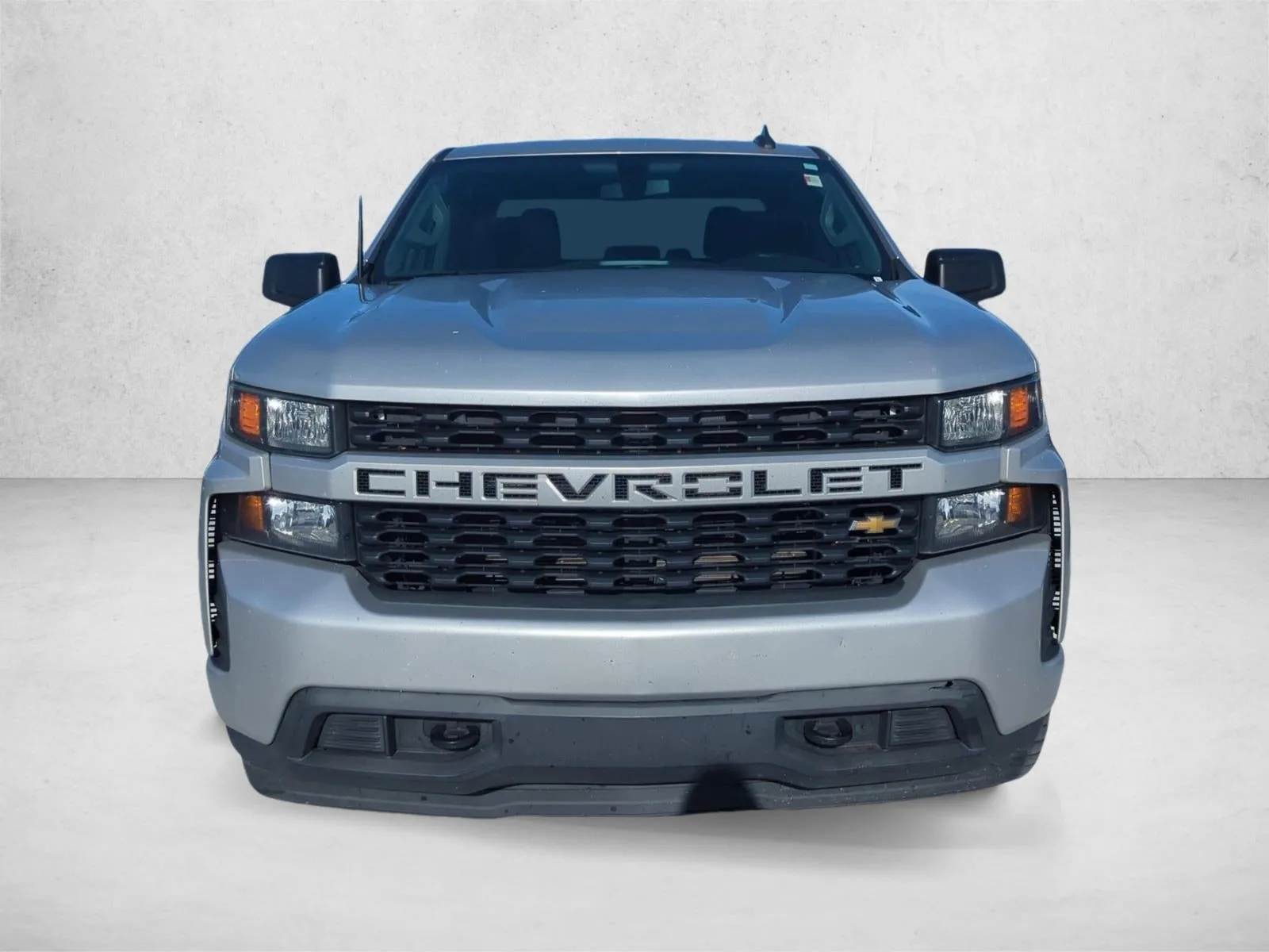 2019 Chevrolet Silverado 1500 Crew Cab Short Box 2-Wheel Drive Custom photo 3