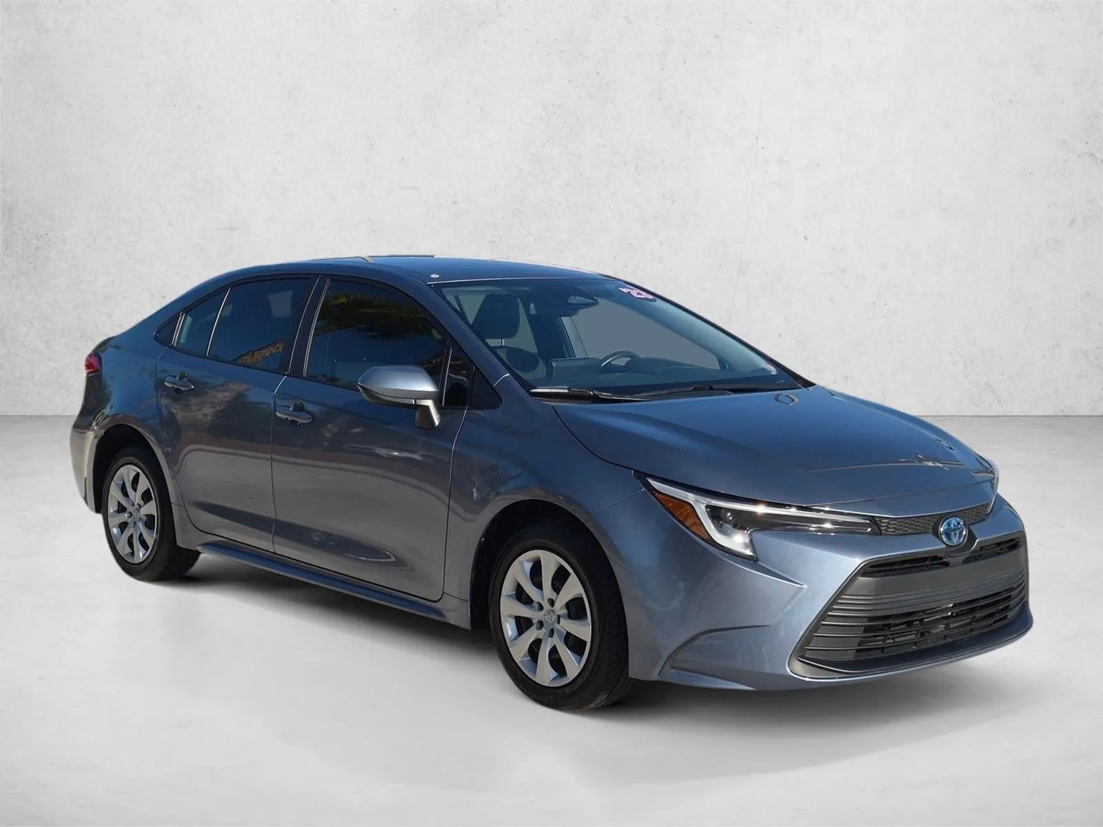2023 Toyota Corolla Hybrid LE FWD (Natl) photo 3