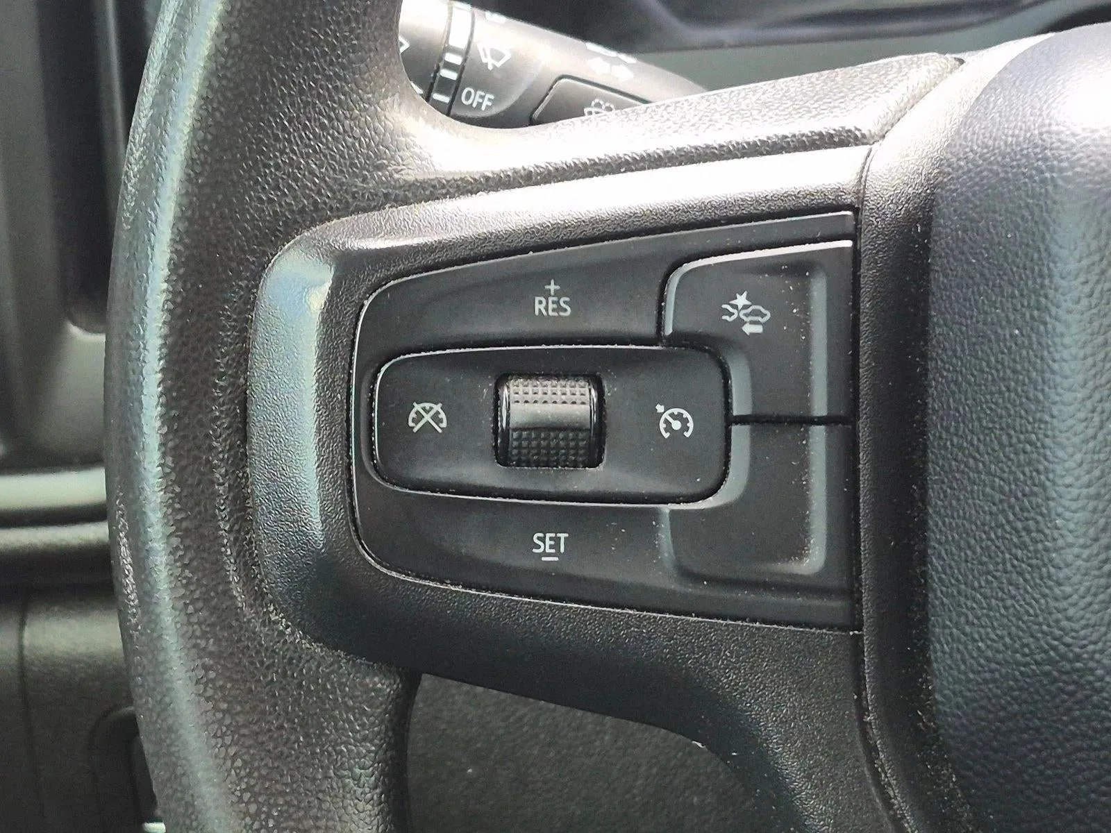 2024 Chevrolet Silverado 1500 Custom photo 11