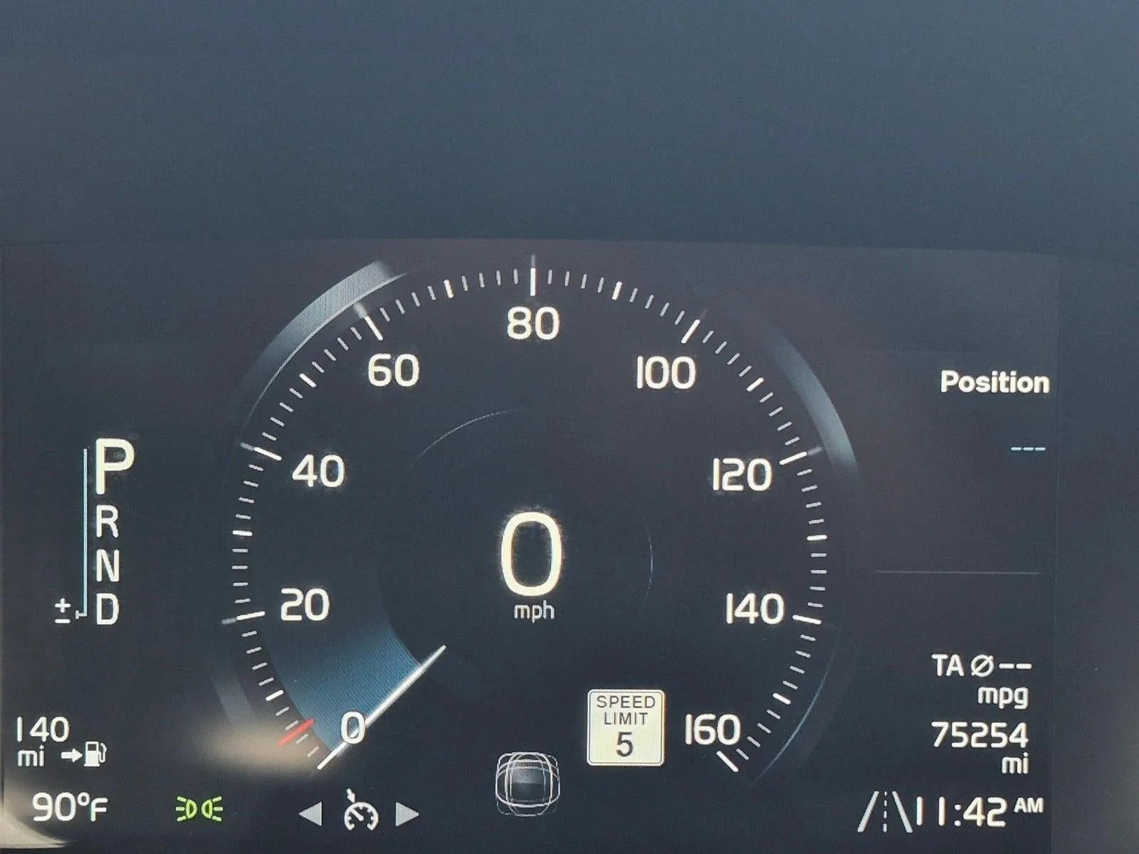 2019 Volvo XC60 T5 FWD Momentum photo 11