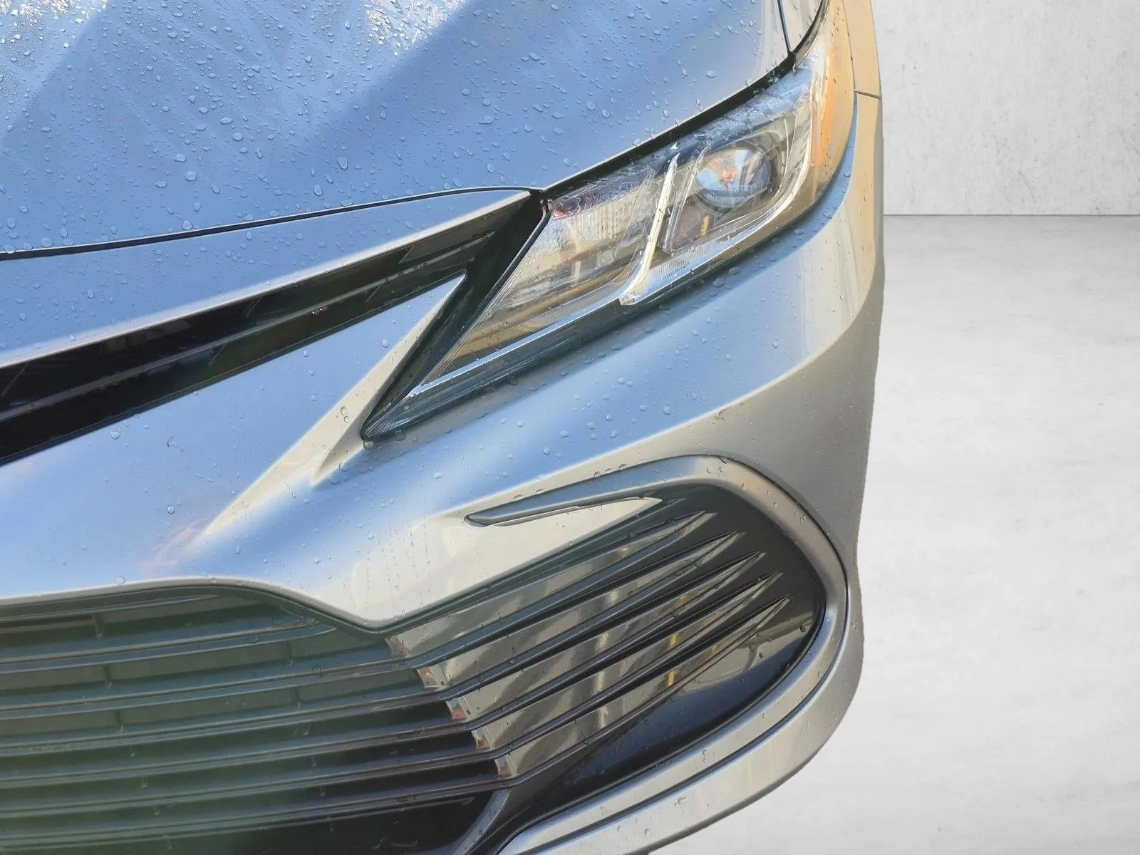 2024 Toyota Camry LE Auto (SE) photo 9