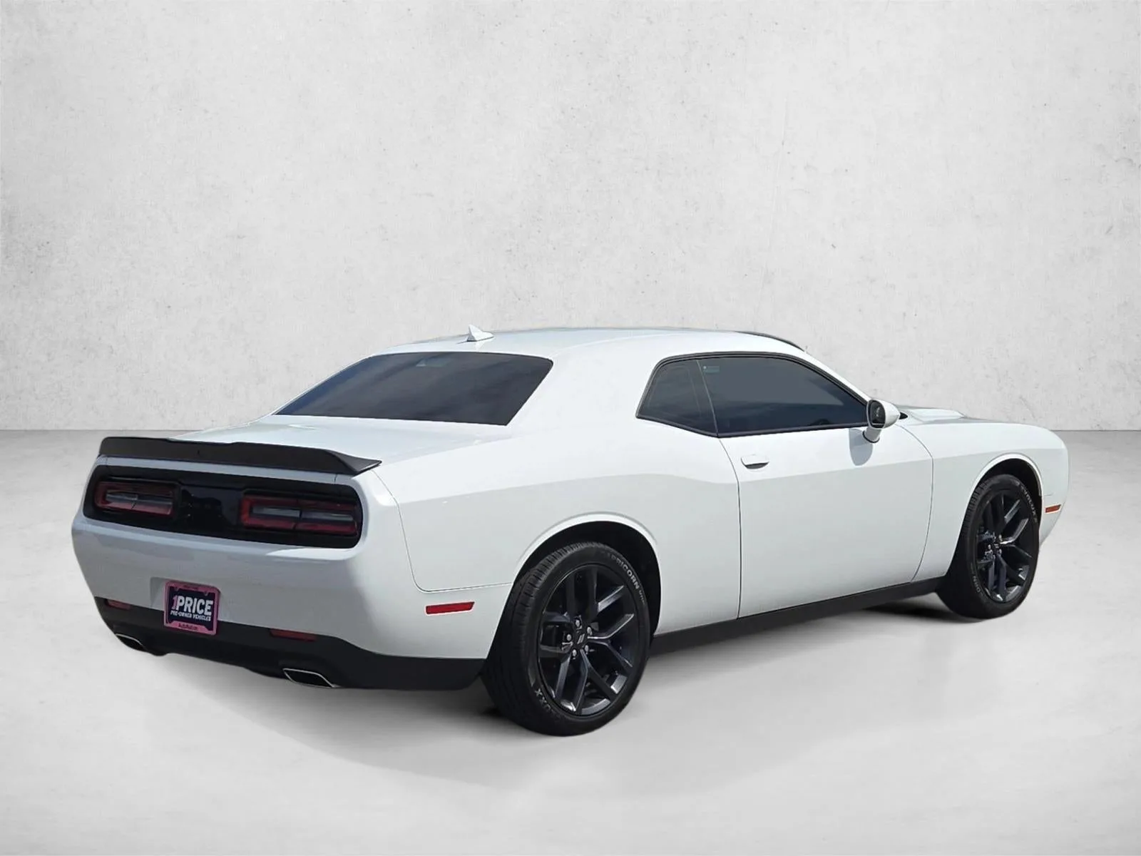 2023 Dodge Challenger SXT RWD photo 5