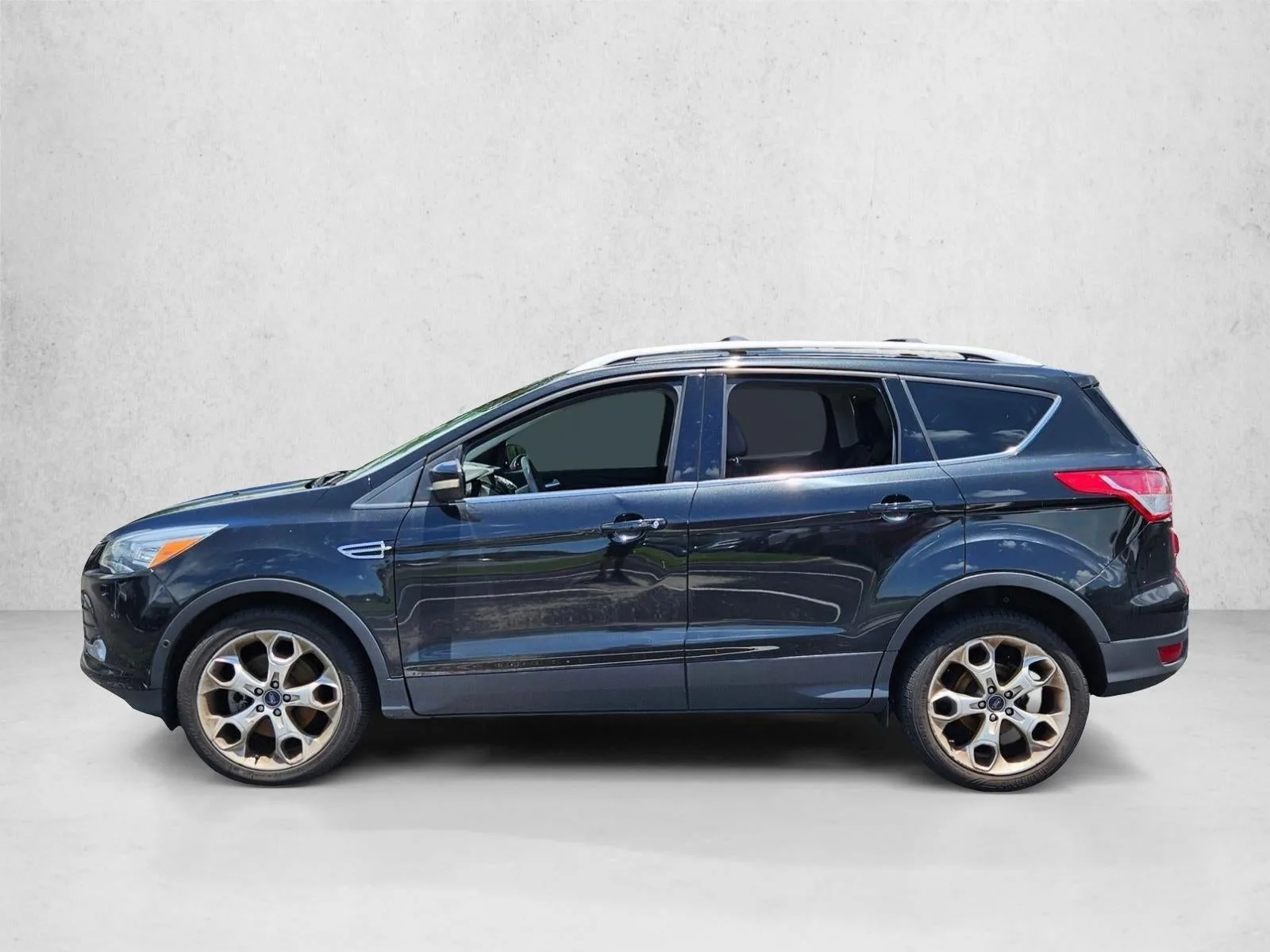 2013 Ford Escape FWD 4dr Titanium photo 4