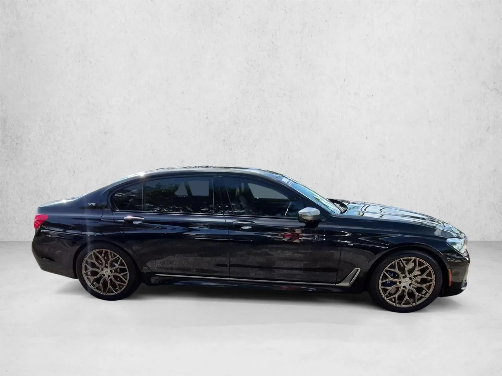 2018 BMW M760i xDrive photo 4