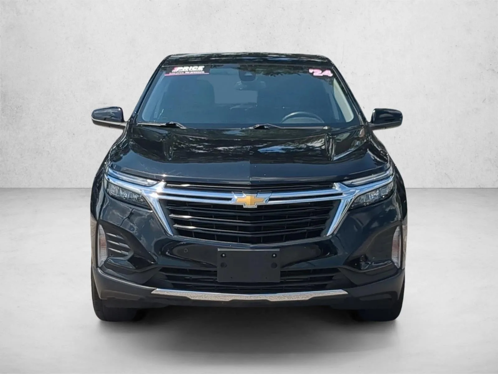 2024 Chevrolet Equinox LT photo 2