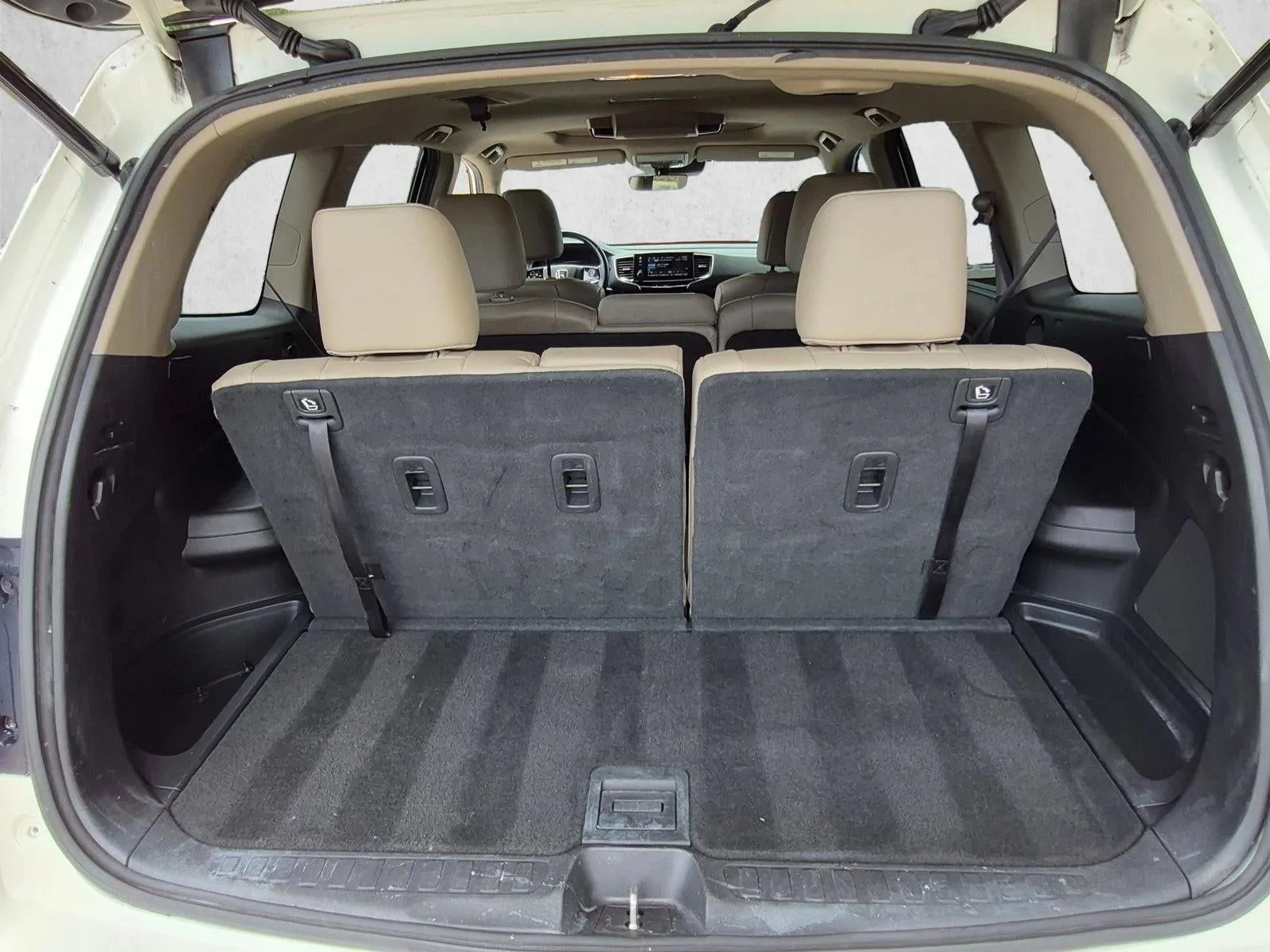 2019 Honda Pilot Touring 8-Passenger 2WD photo 6
