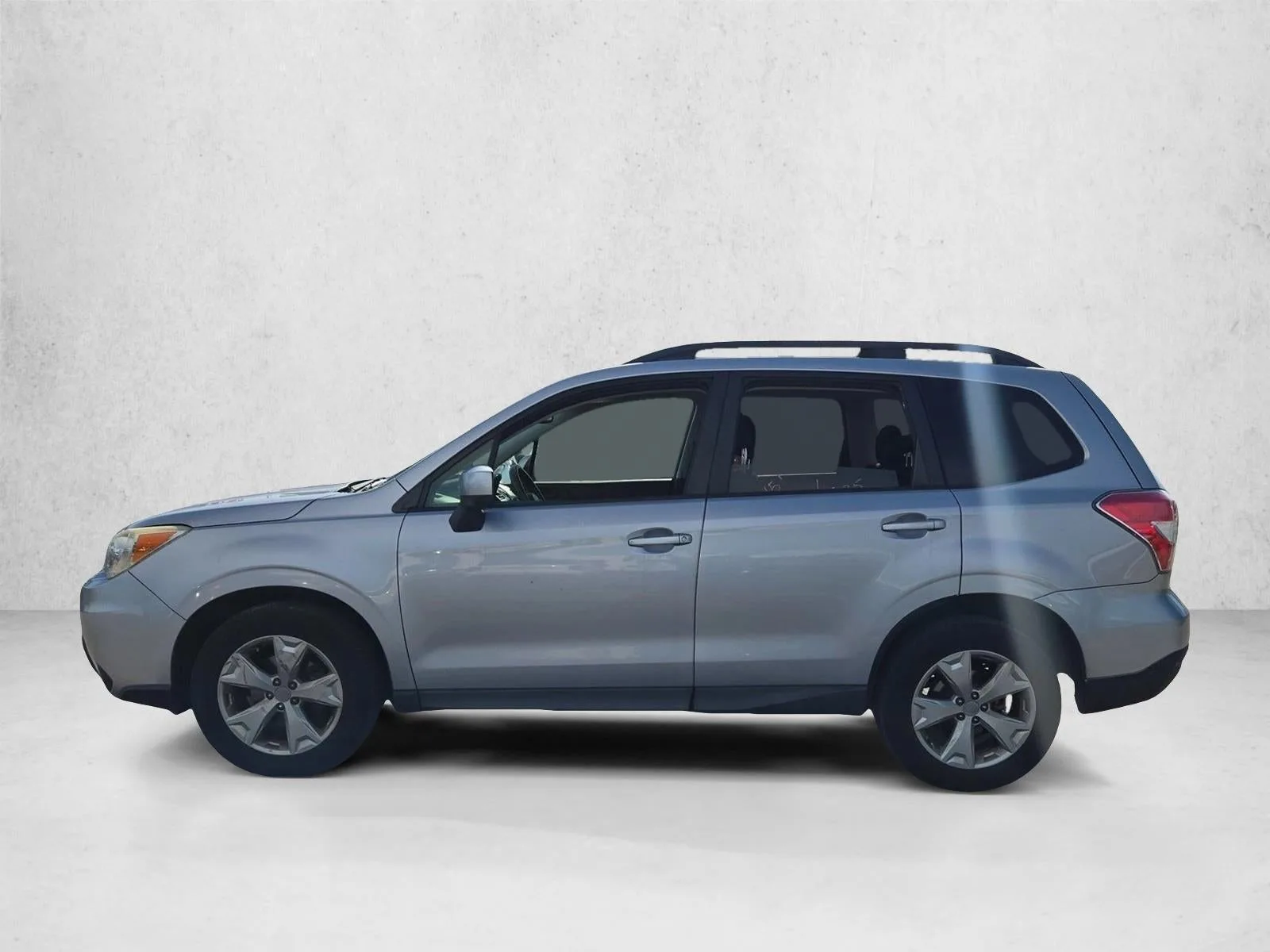2015 Subaru Forester 2.5i Premium photo 8