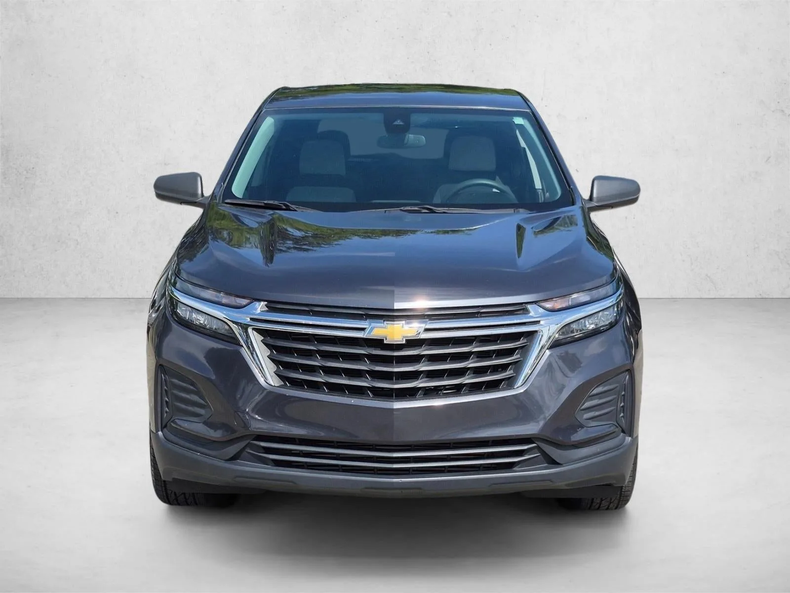2022 Chevrolet Equinox LS photo 2