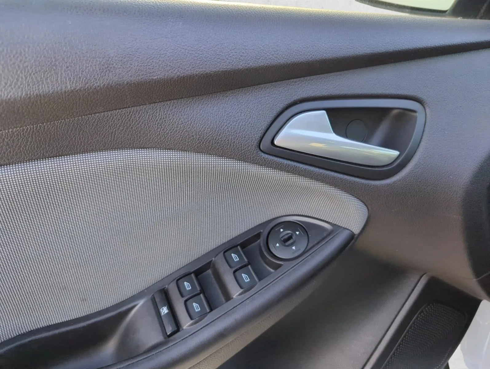 2013 Ford Focus 4dr Sdn SE photo 10