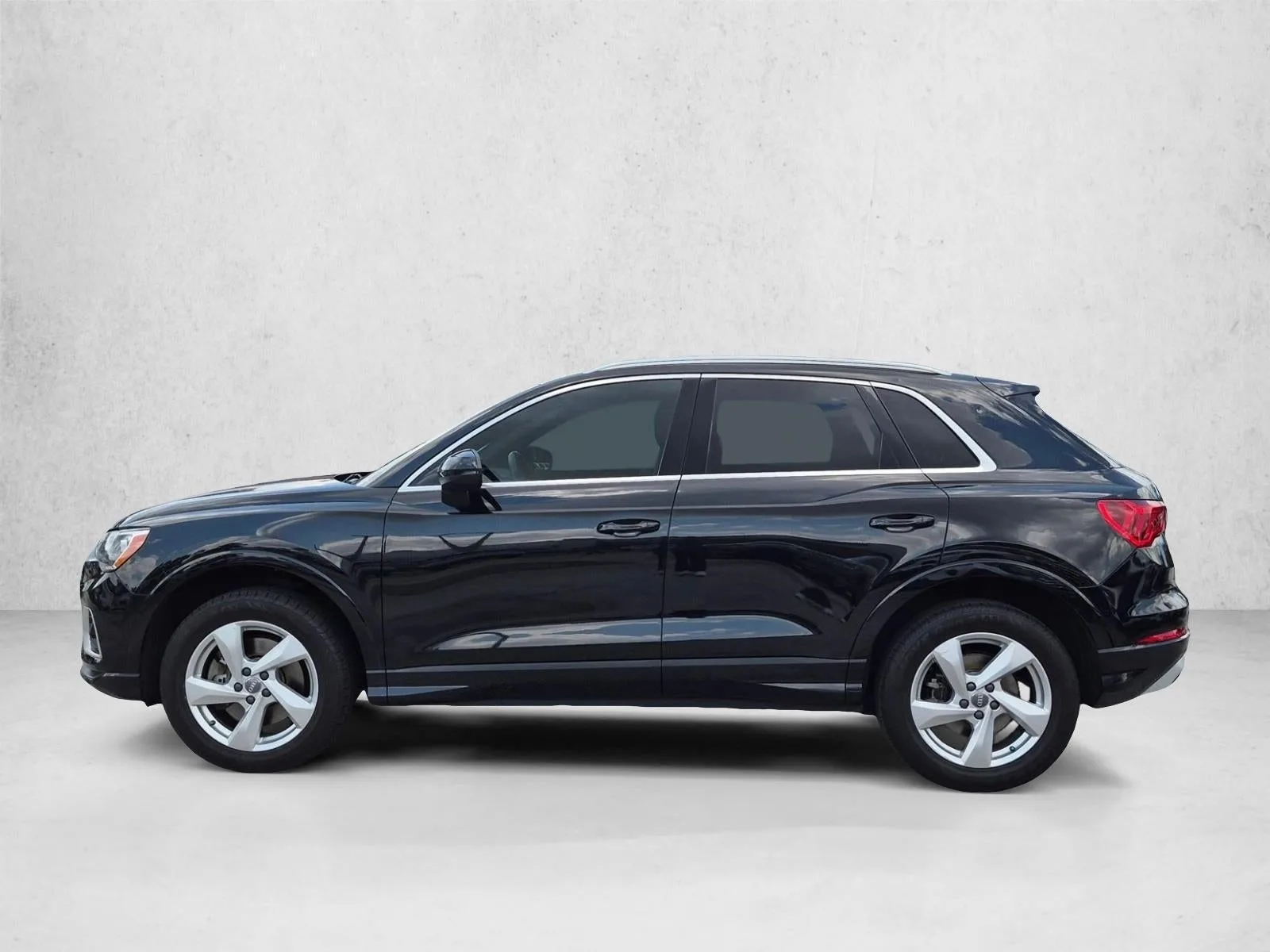 2019 Audi Q3 2.0 TFSI Premium quattro photo 8