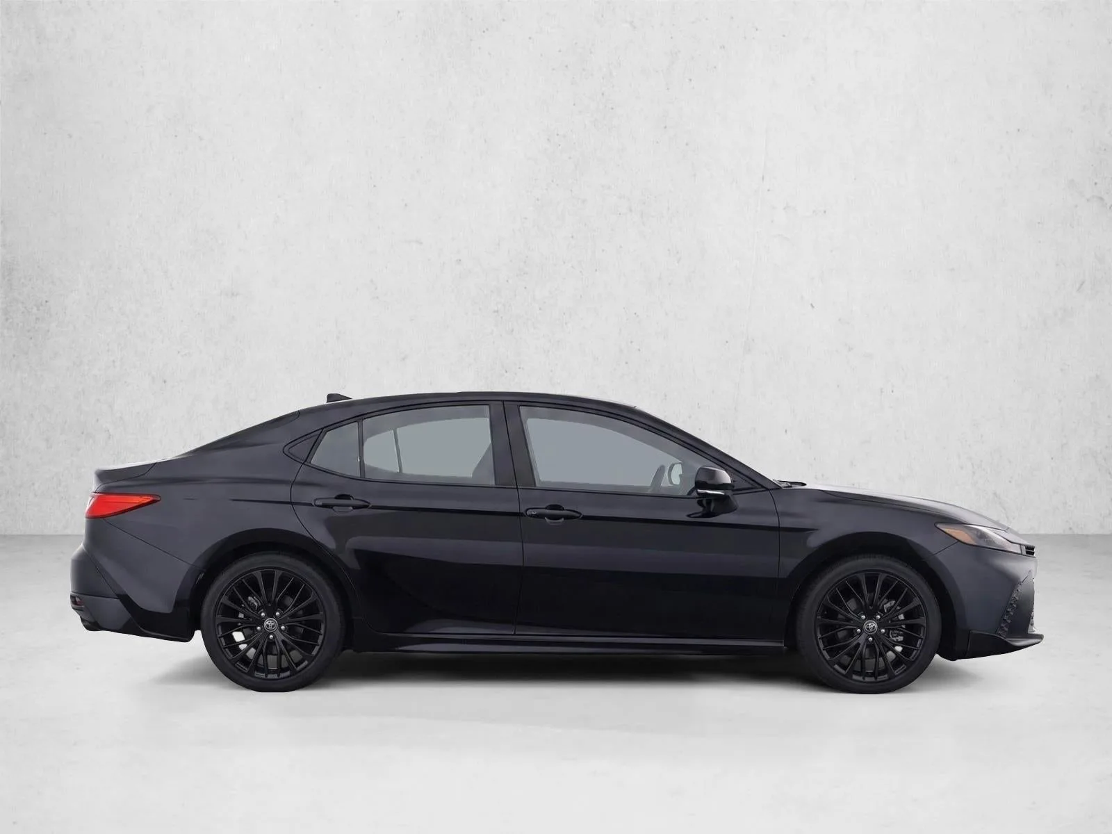 2020 Toyota Camry SE Nightshade Auto (Natl) photo 8