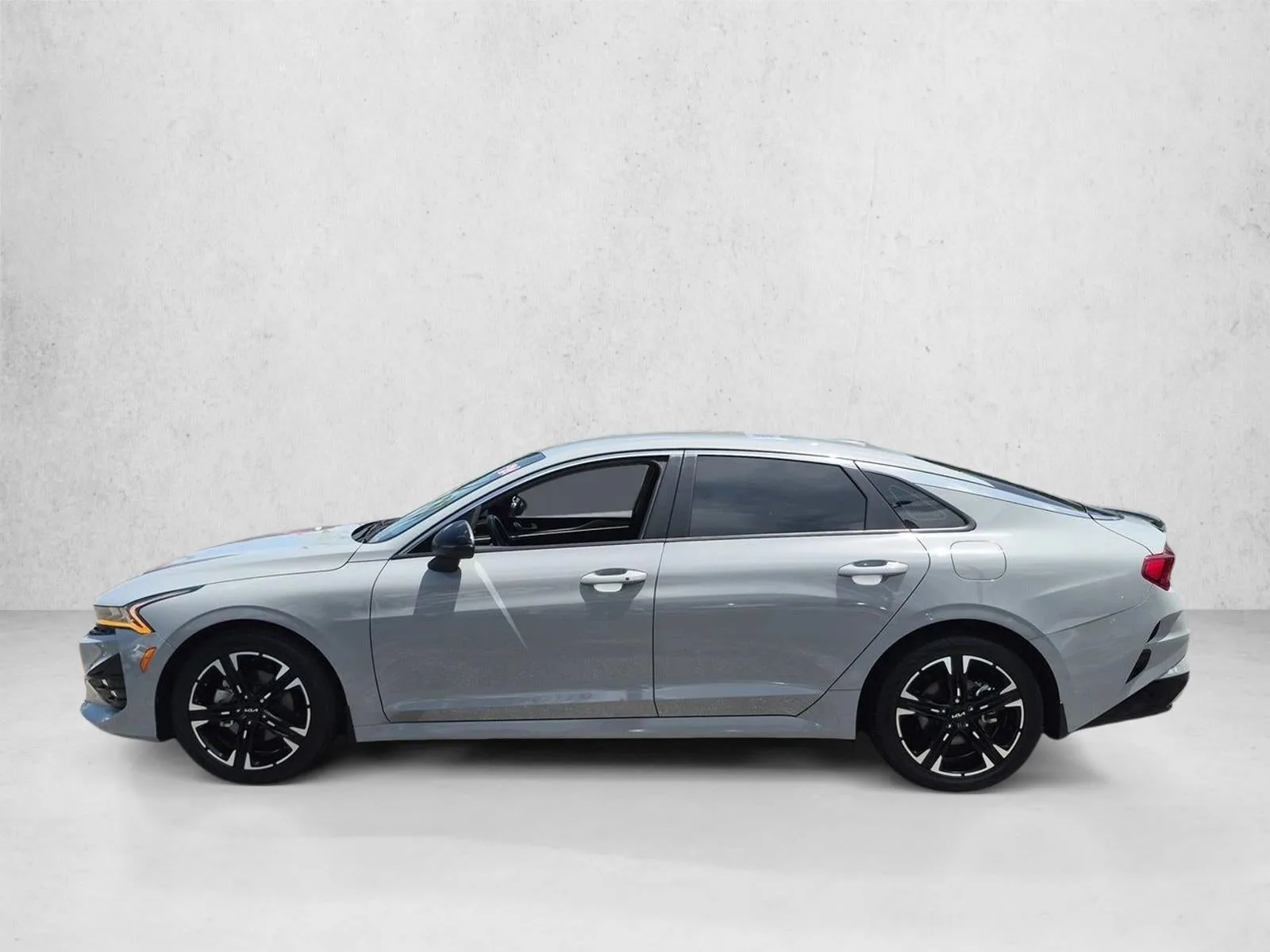 2024 Kia K5 GT-Line photo 9